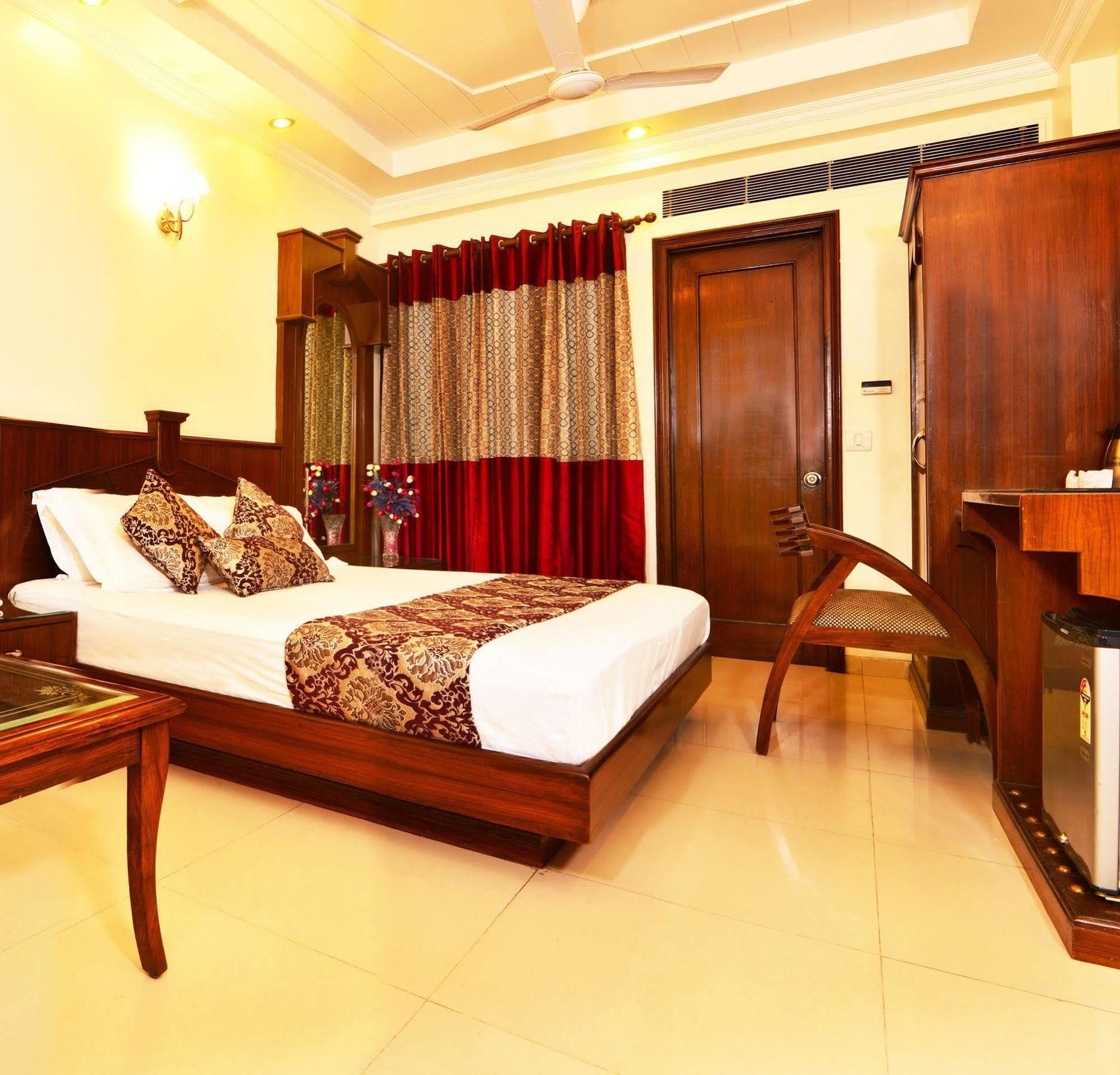 Hotel Shipra International 3*