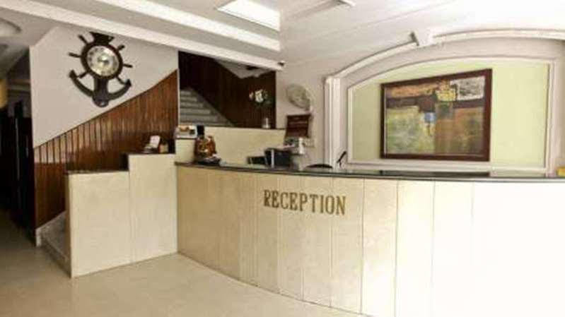Pablas International, New Delhi, Near Metro 3*