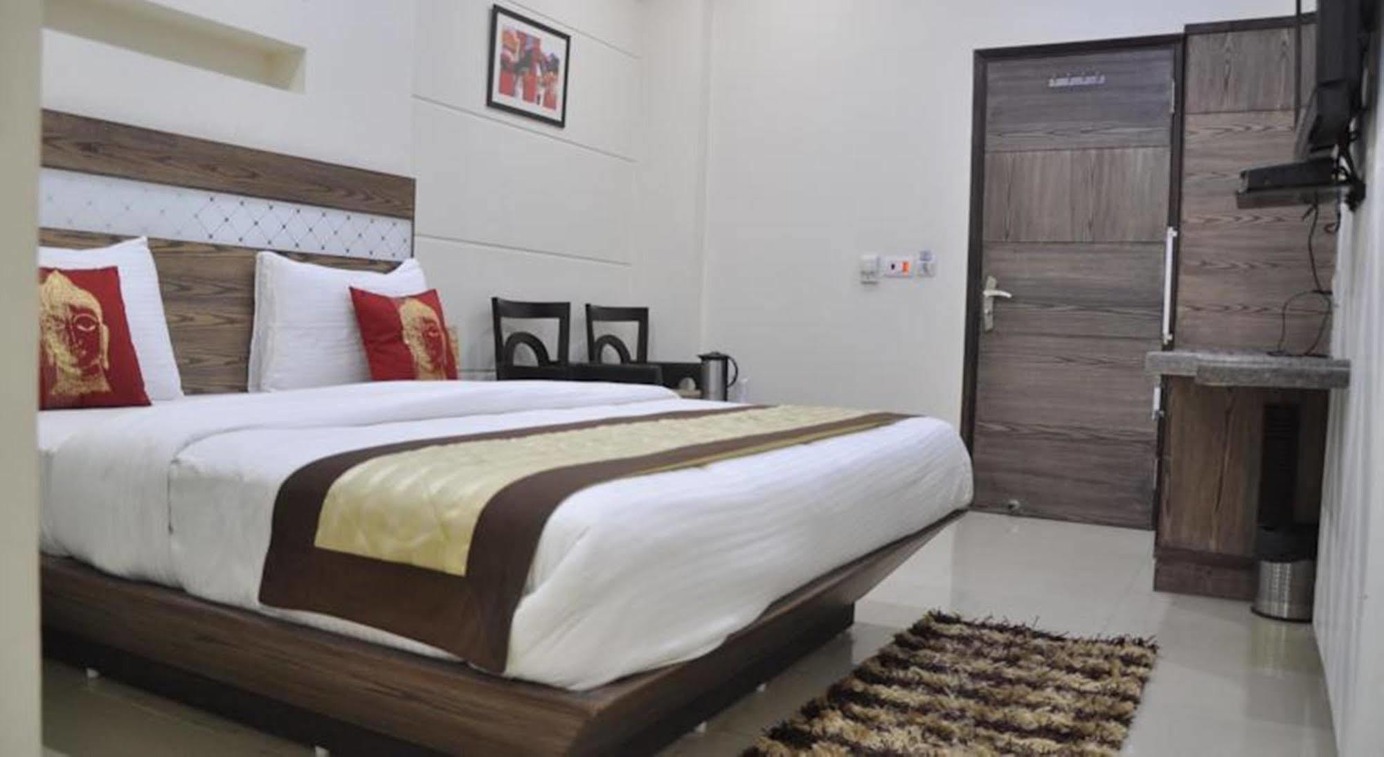 Hotel Well Dx New Delhi