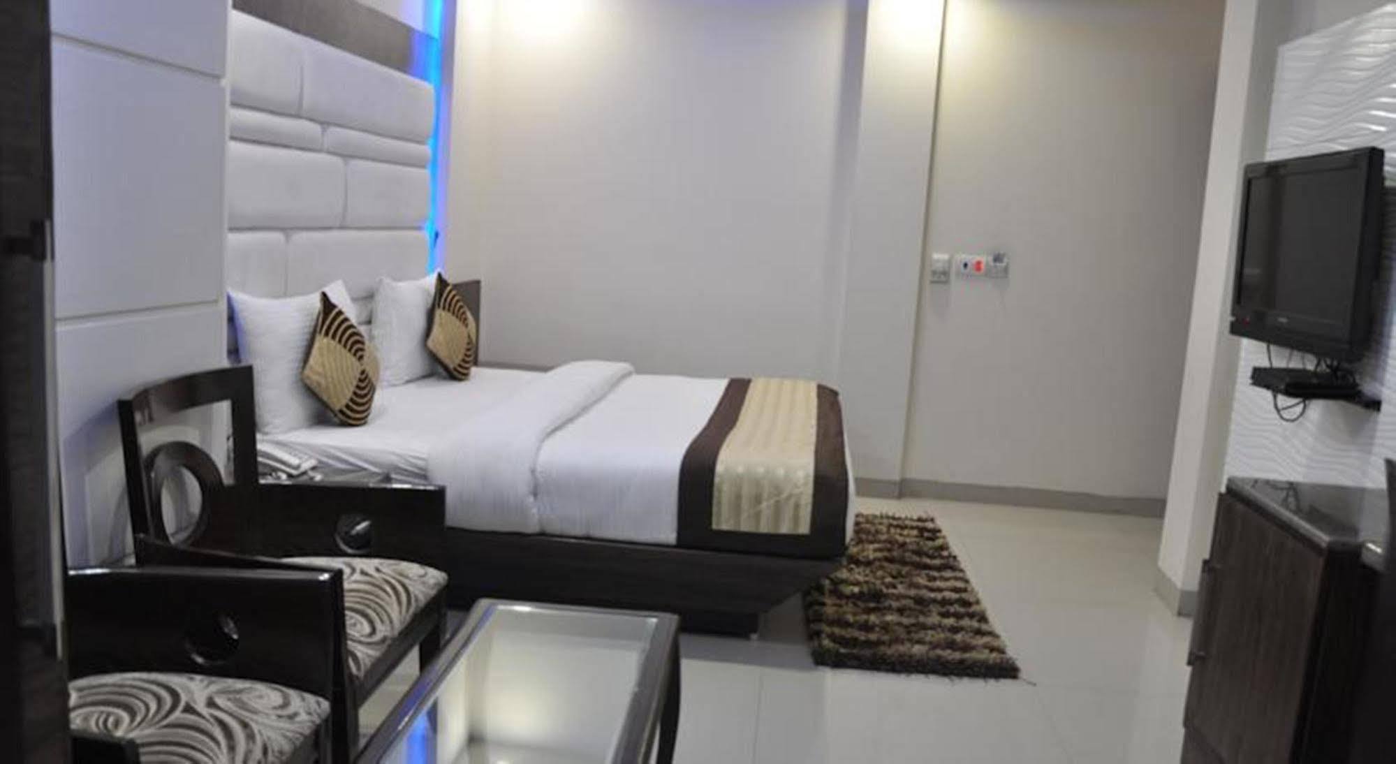 Well Dx Hotel