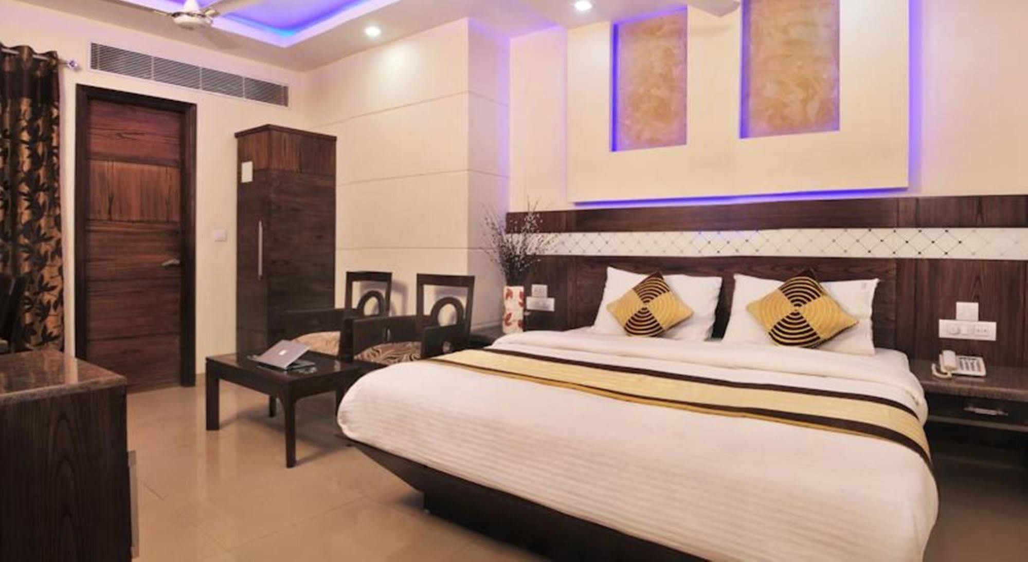 Well Dx New Delhi