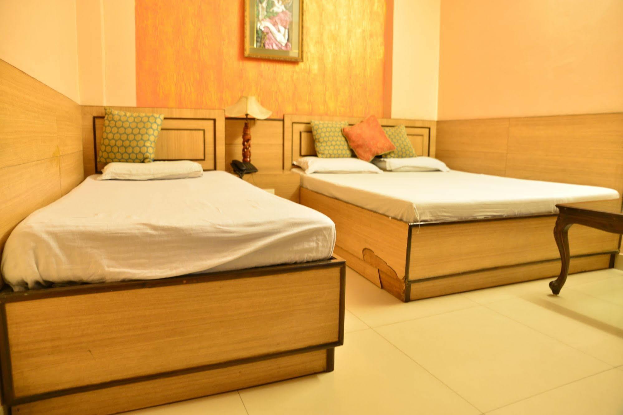 Hotel Amax 2*