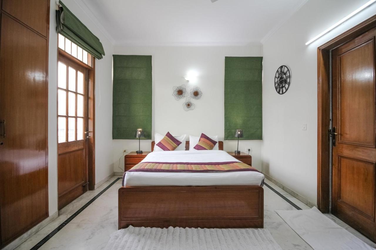 Under My Roof Green Park Bed & Breakfast New Delhi