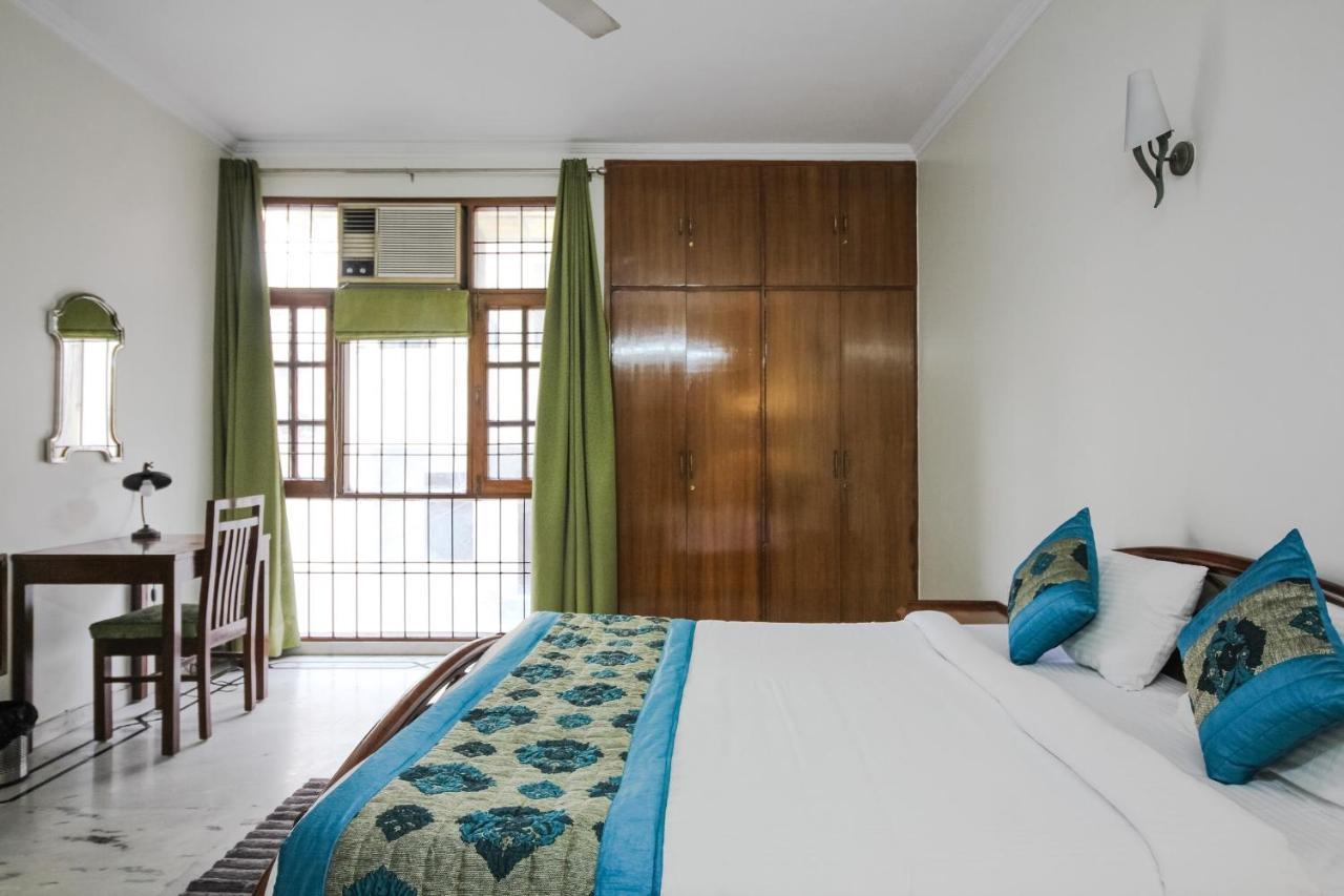 Bed & Breakfast Under My Roof Green Park 3*