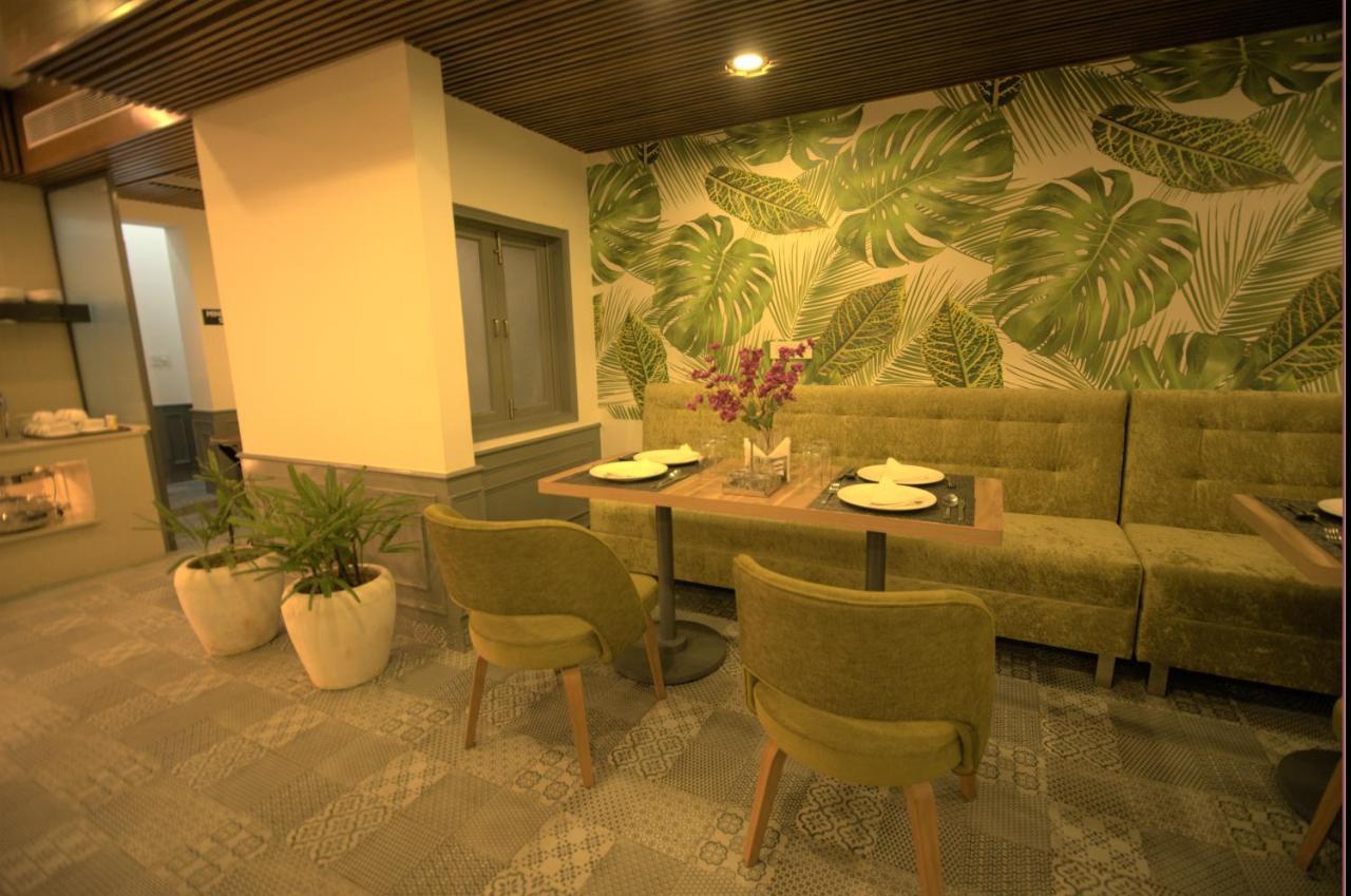 Palm Greens 3*