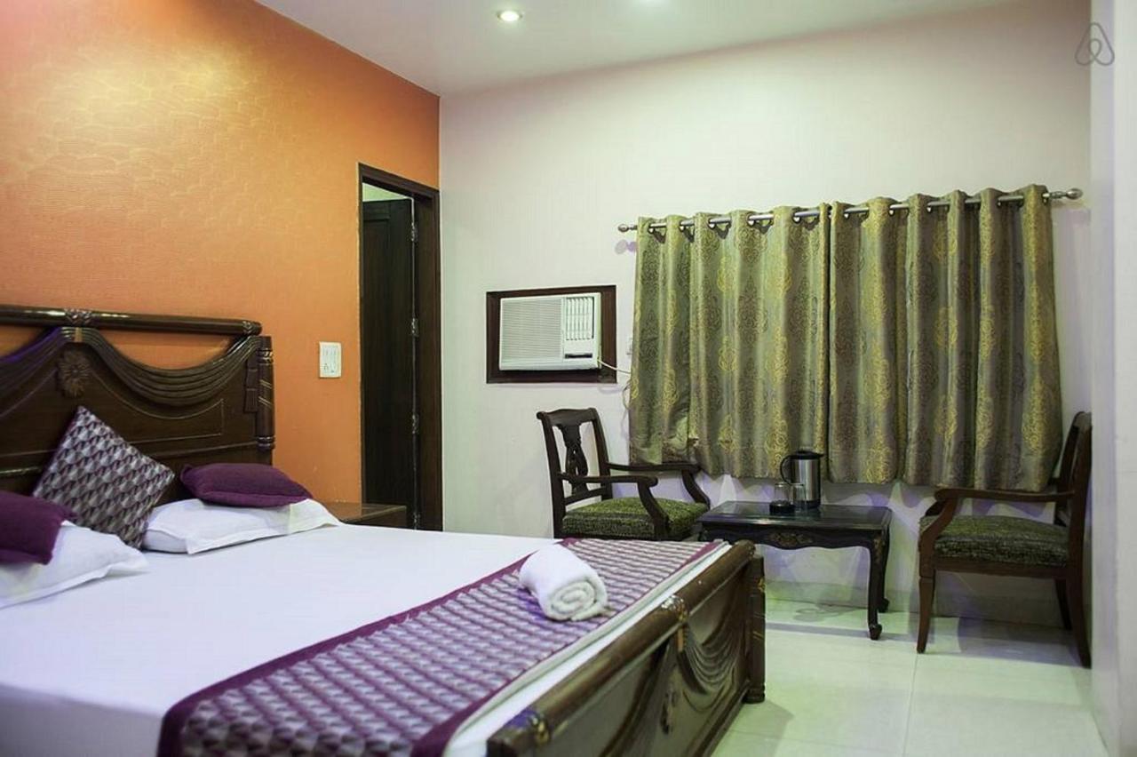 Amax Hotel 2*