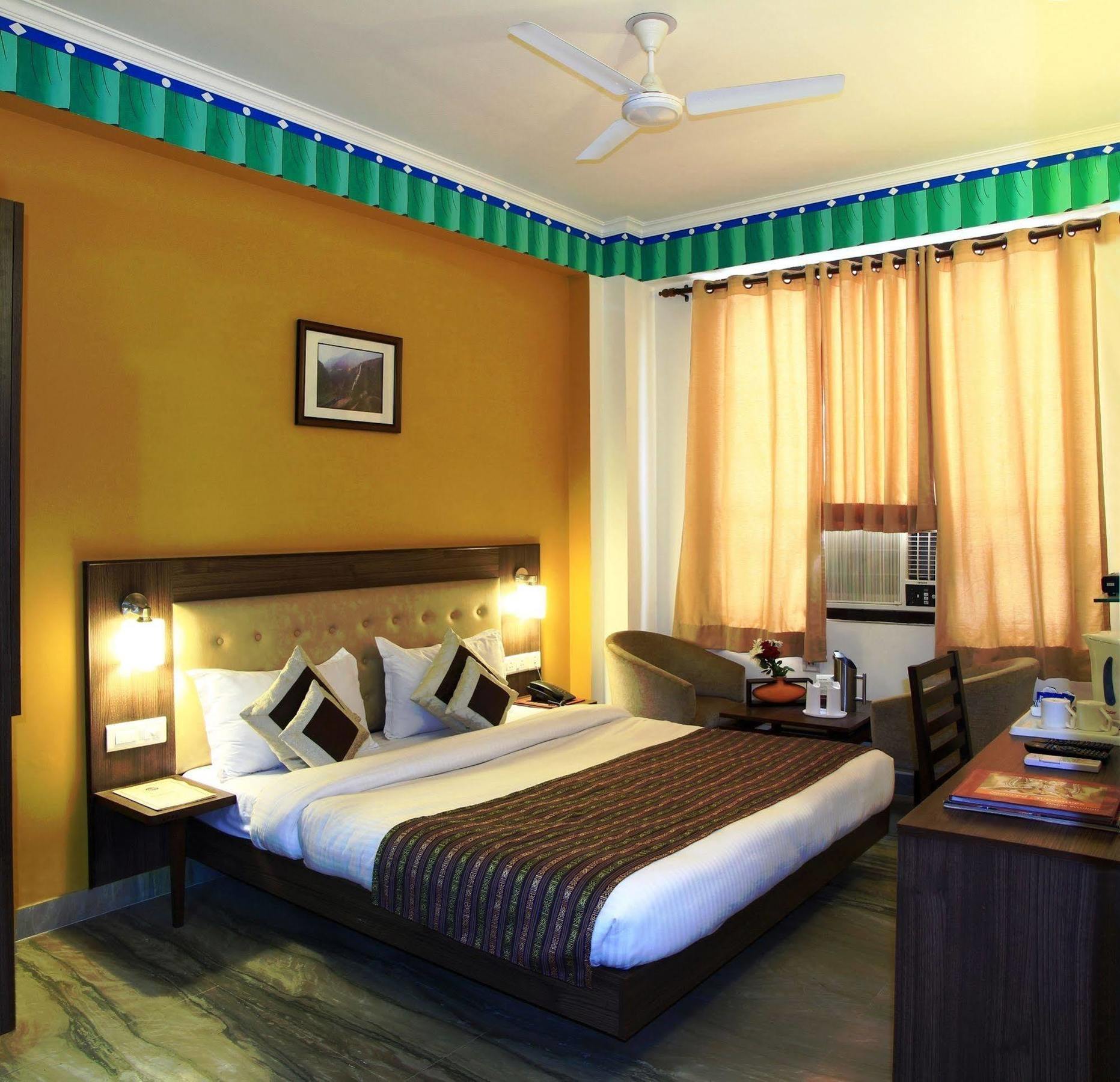 Tawang Near B L Kapoor Hospital A Well Hygiene Hotel
