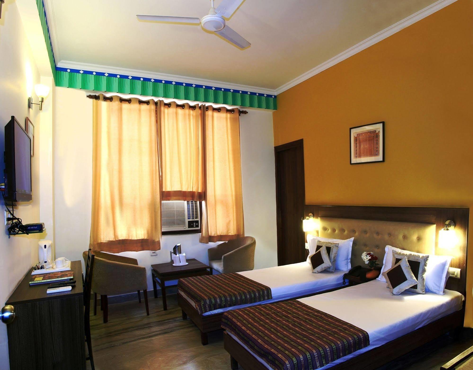 Hotel Tawang Near B L Kapoor Hospital A Well Hygiene