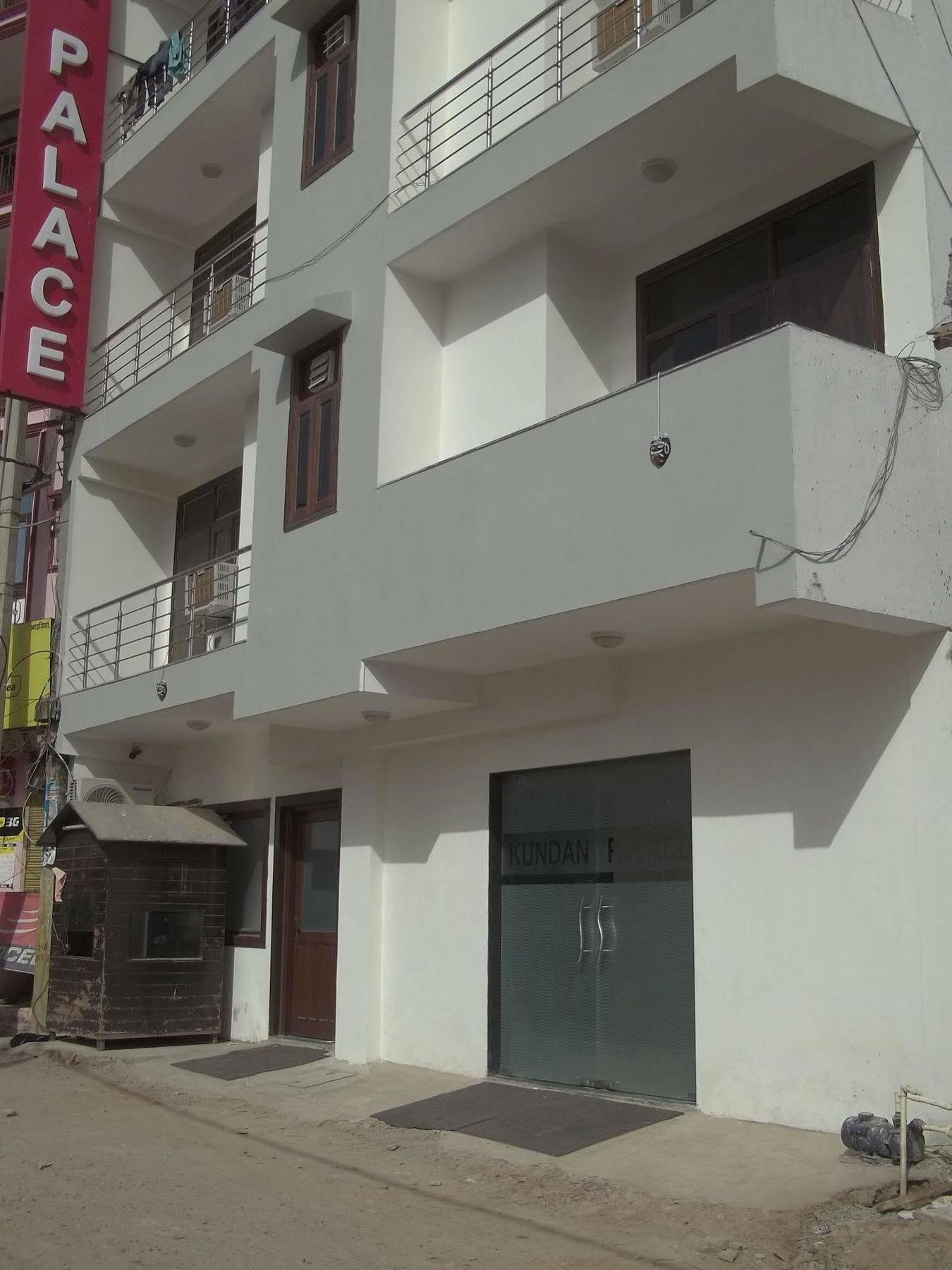 Kundan Palace Hotel