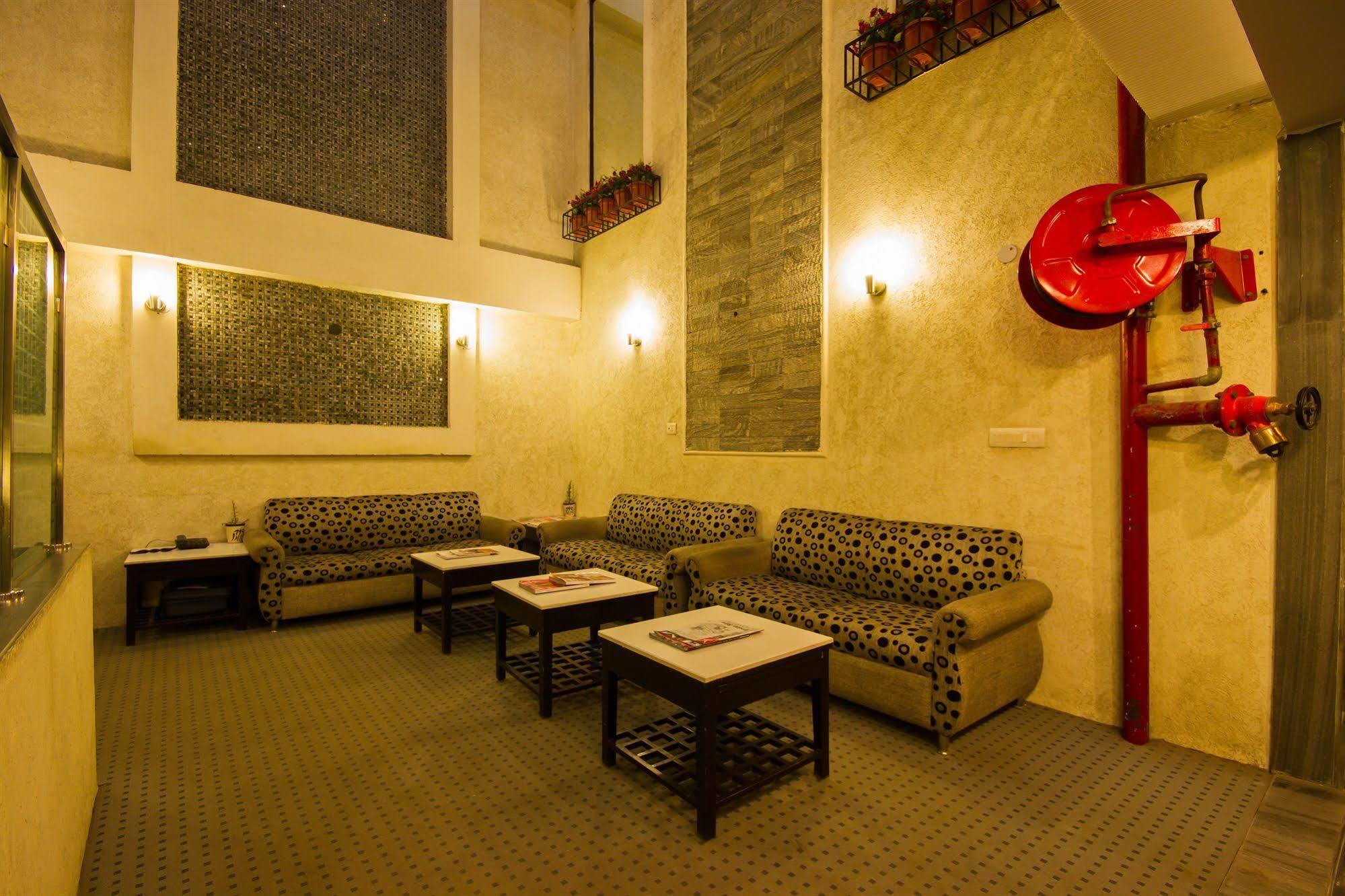 Hotel Suncourt Corporate New Delhi