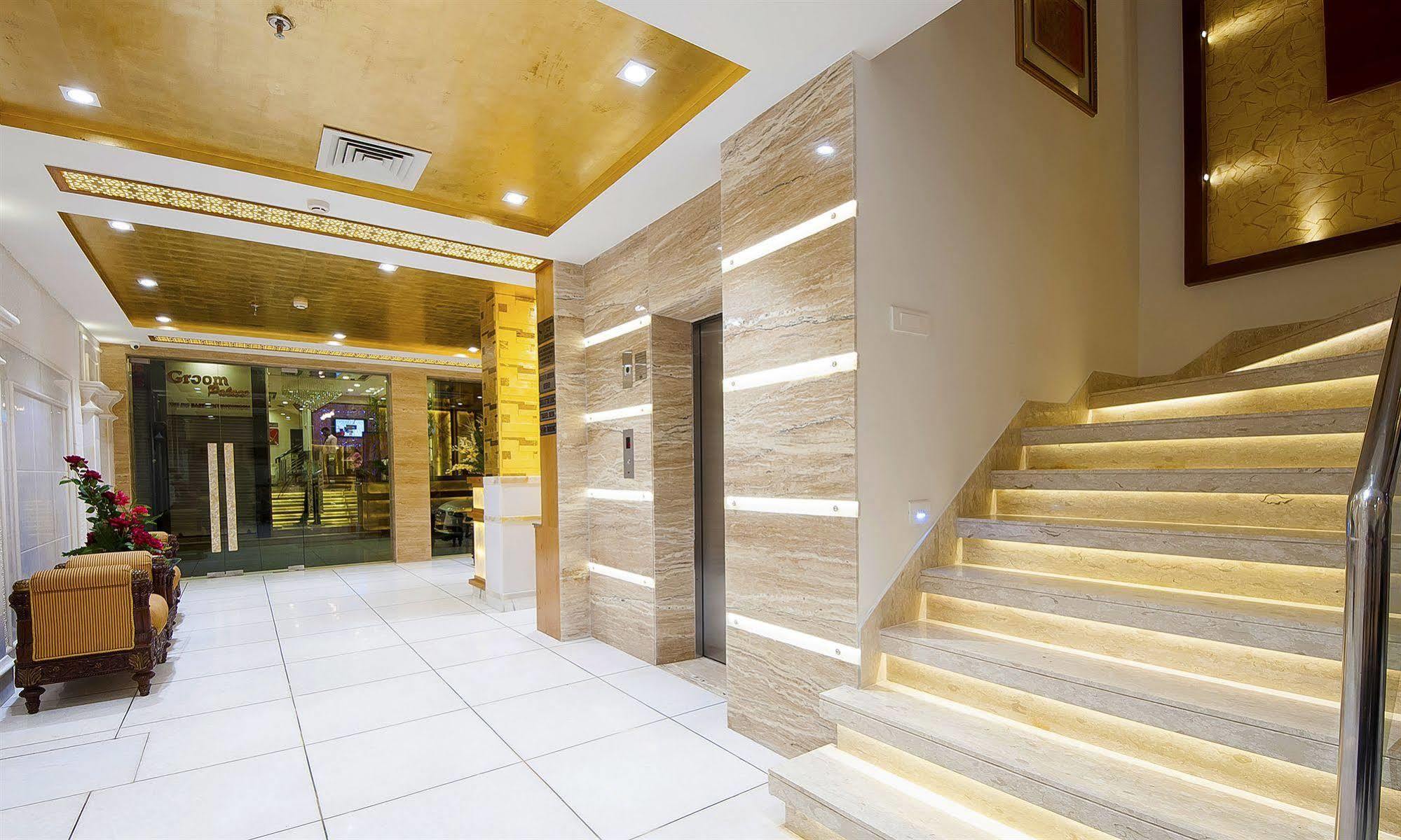 Swaran Palace 4*
