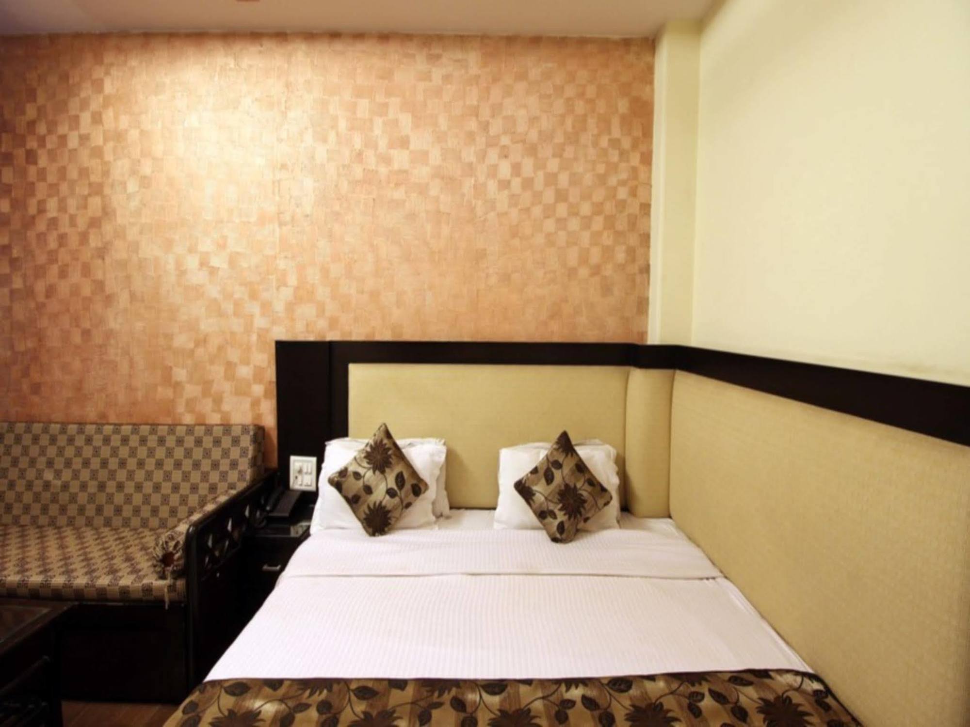 Arihant Inn-near Blk Hospital Hotel 2*