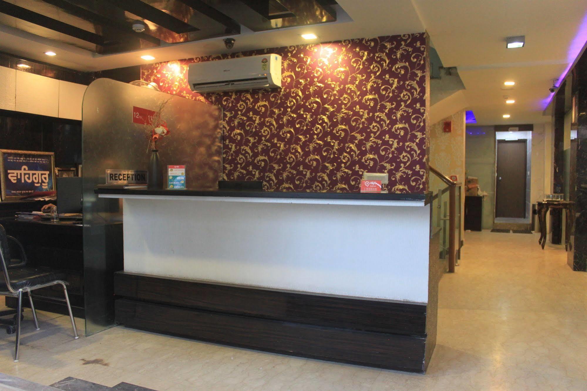 Hotel Fabexpress Lotus Palace New Delhi