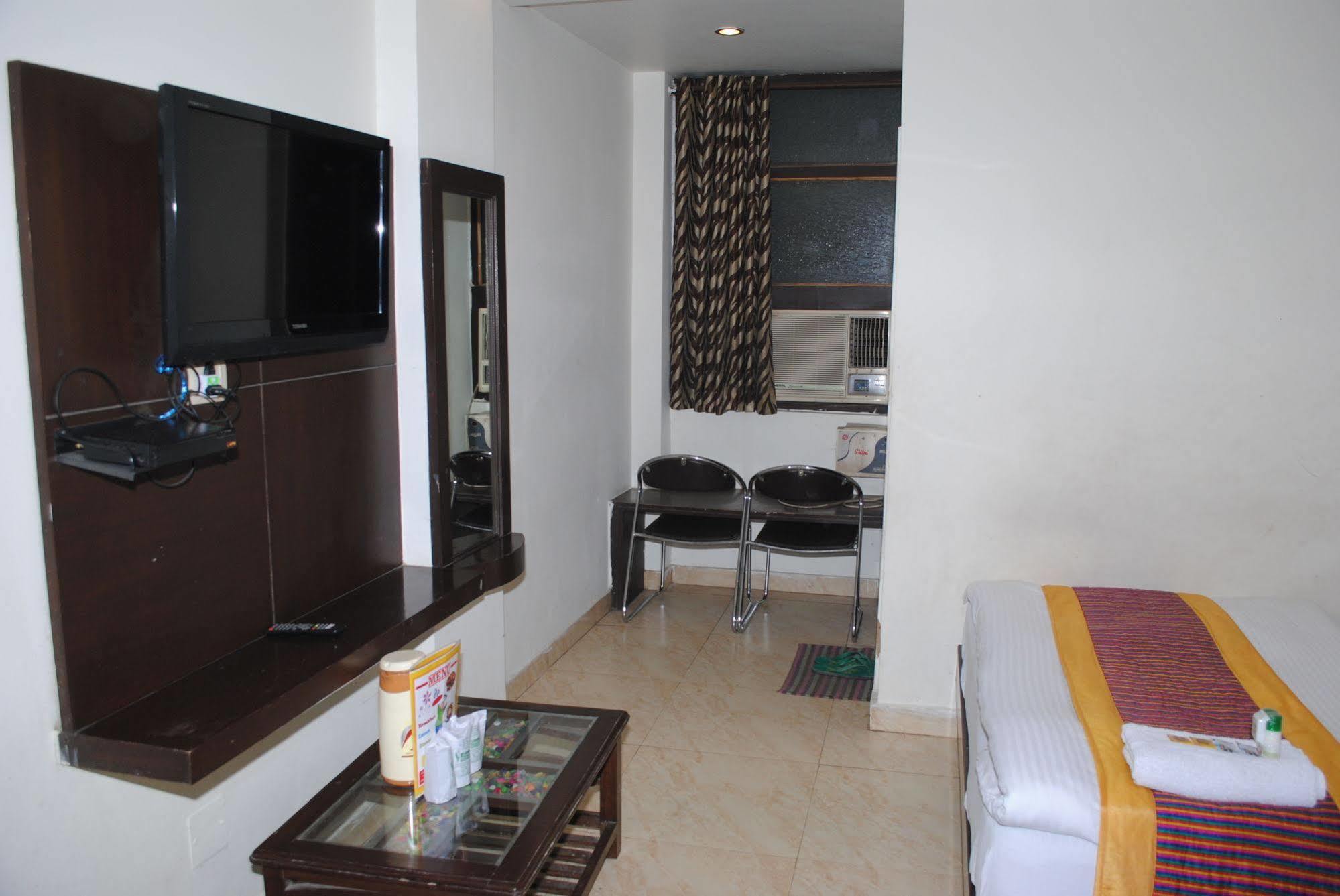 Hotel Seven Seas 2*