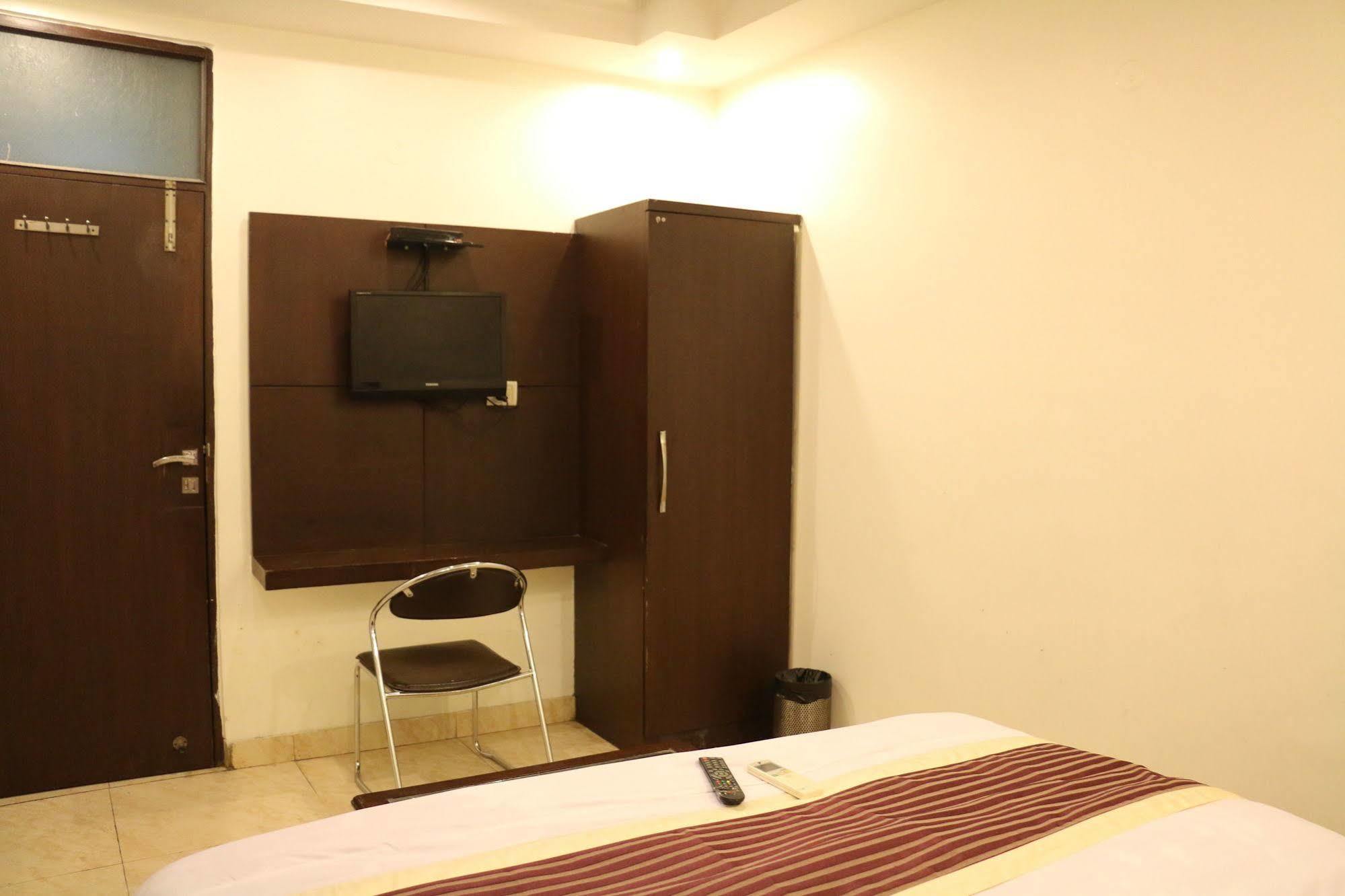 Seven Seas Hotel