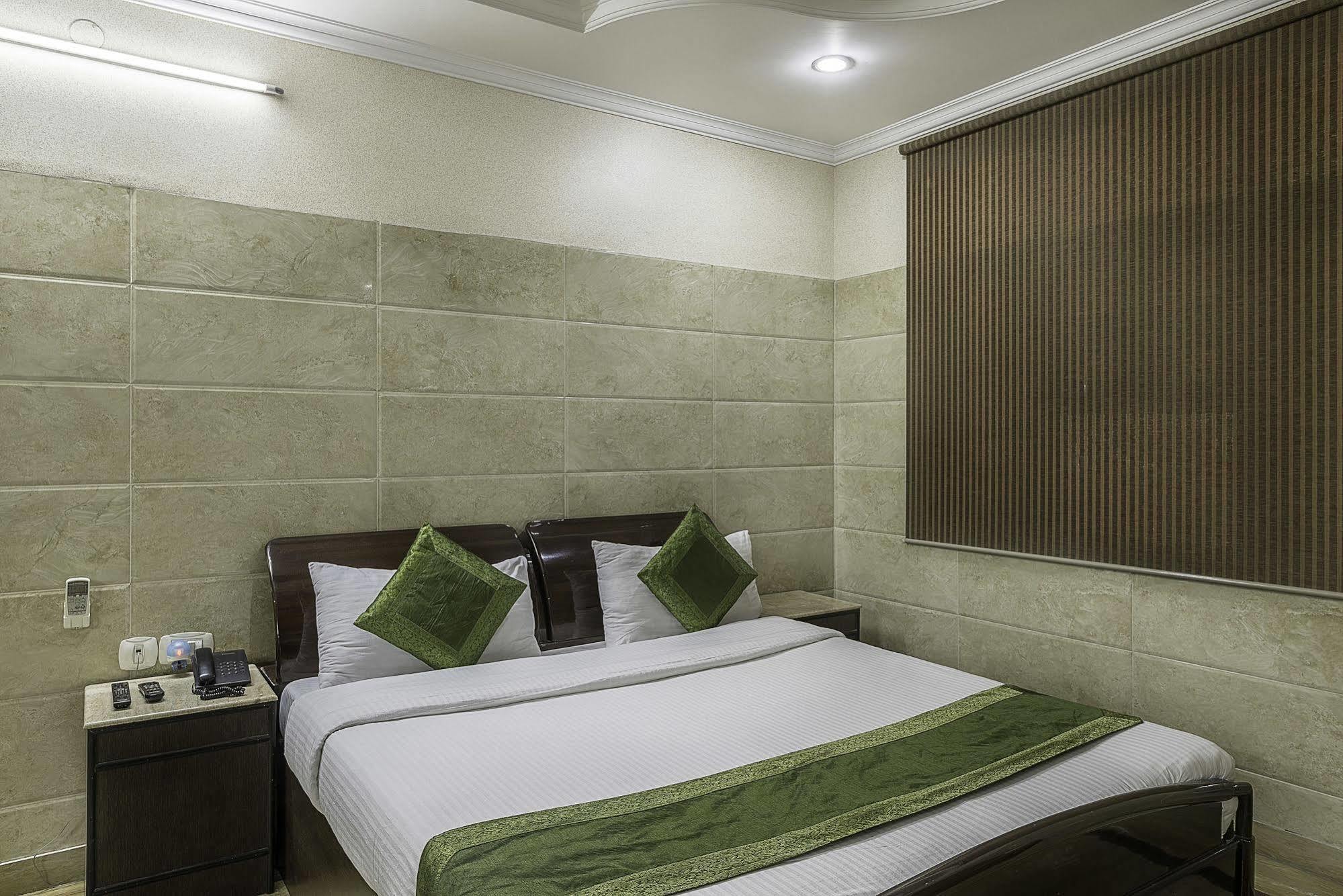 Treebo Trend Singh Sons Karol Bagh Hotel Nova Deli