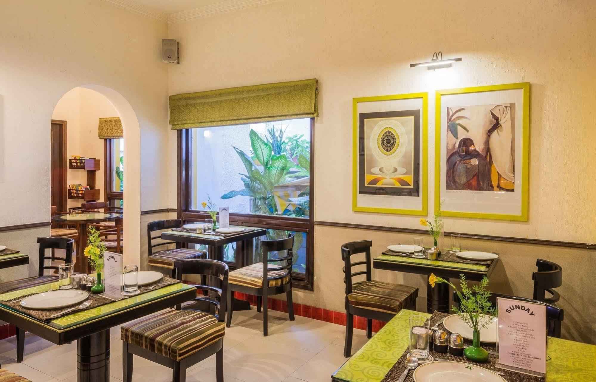 Home@f37 Kailash Colony Metro Hotel New Delhi