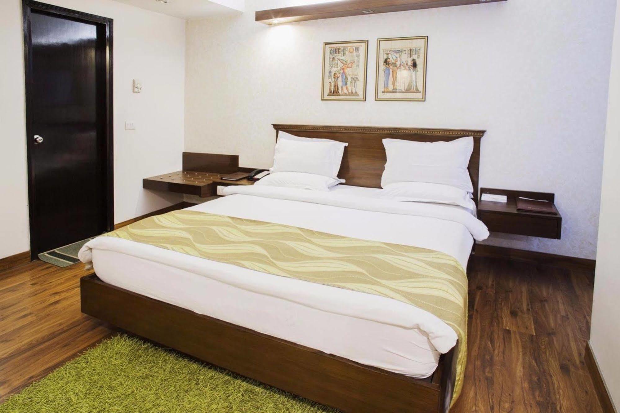 Rockland Hotel, C.r Park 4* Nova Deli