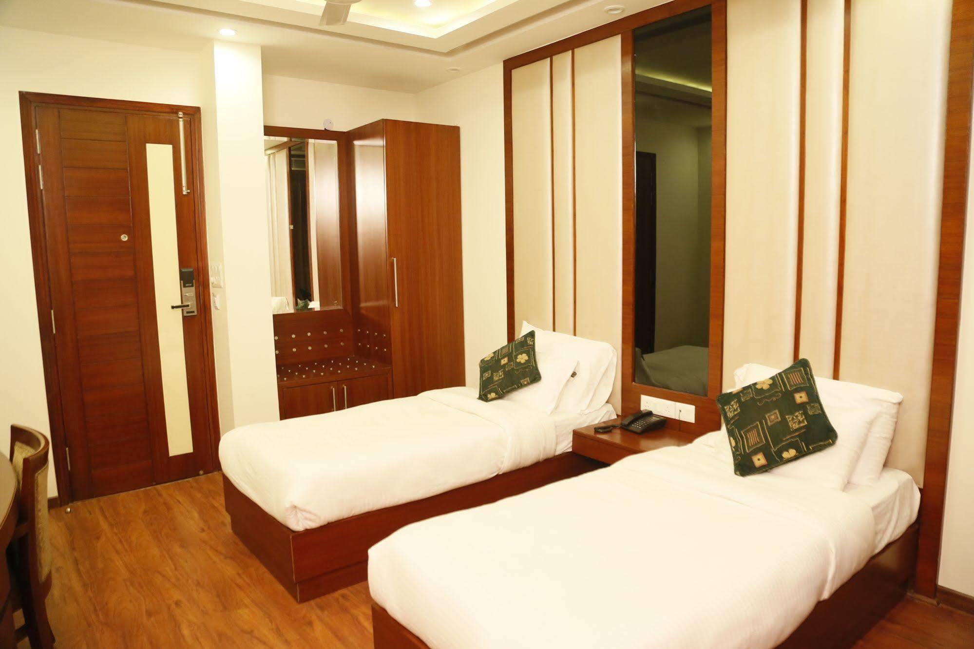 Grand Ffour Hotel Nova Deli