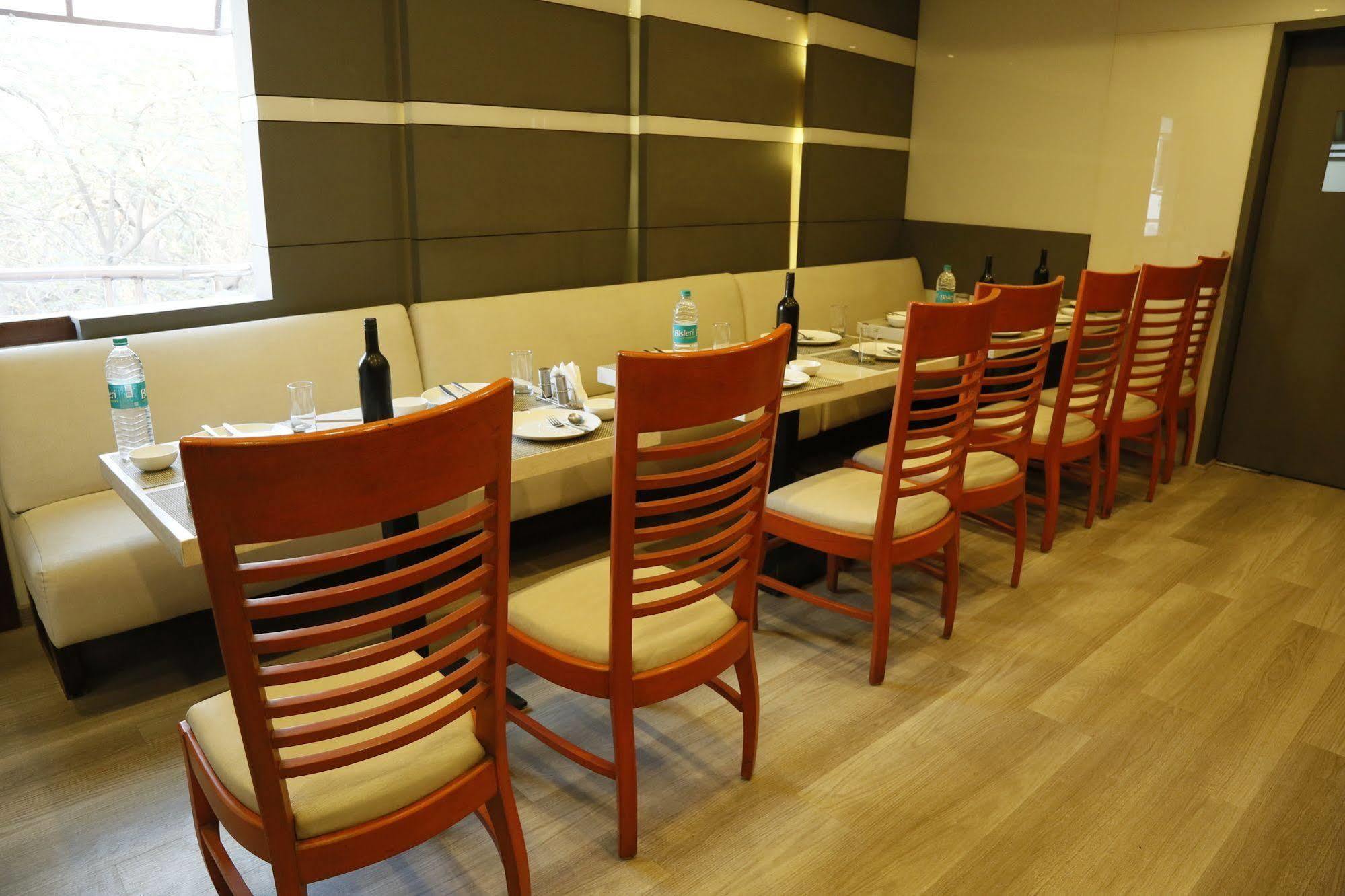 Hotel Grand Ffour Nova Deli
