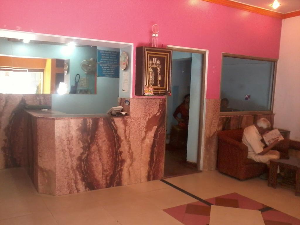 Krishna Palace Hotel