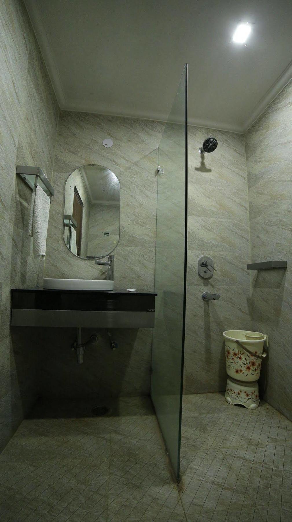 Neu - Near Connaught Place Hotel 4*