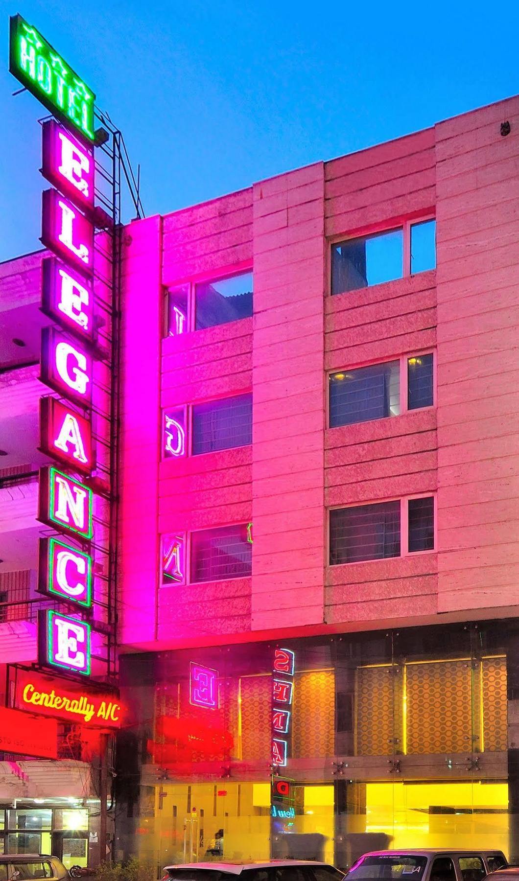 Elegance 3*