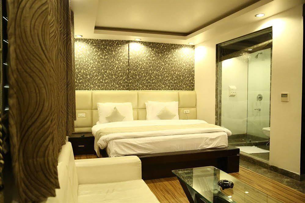 Elegance New Delhi