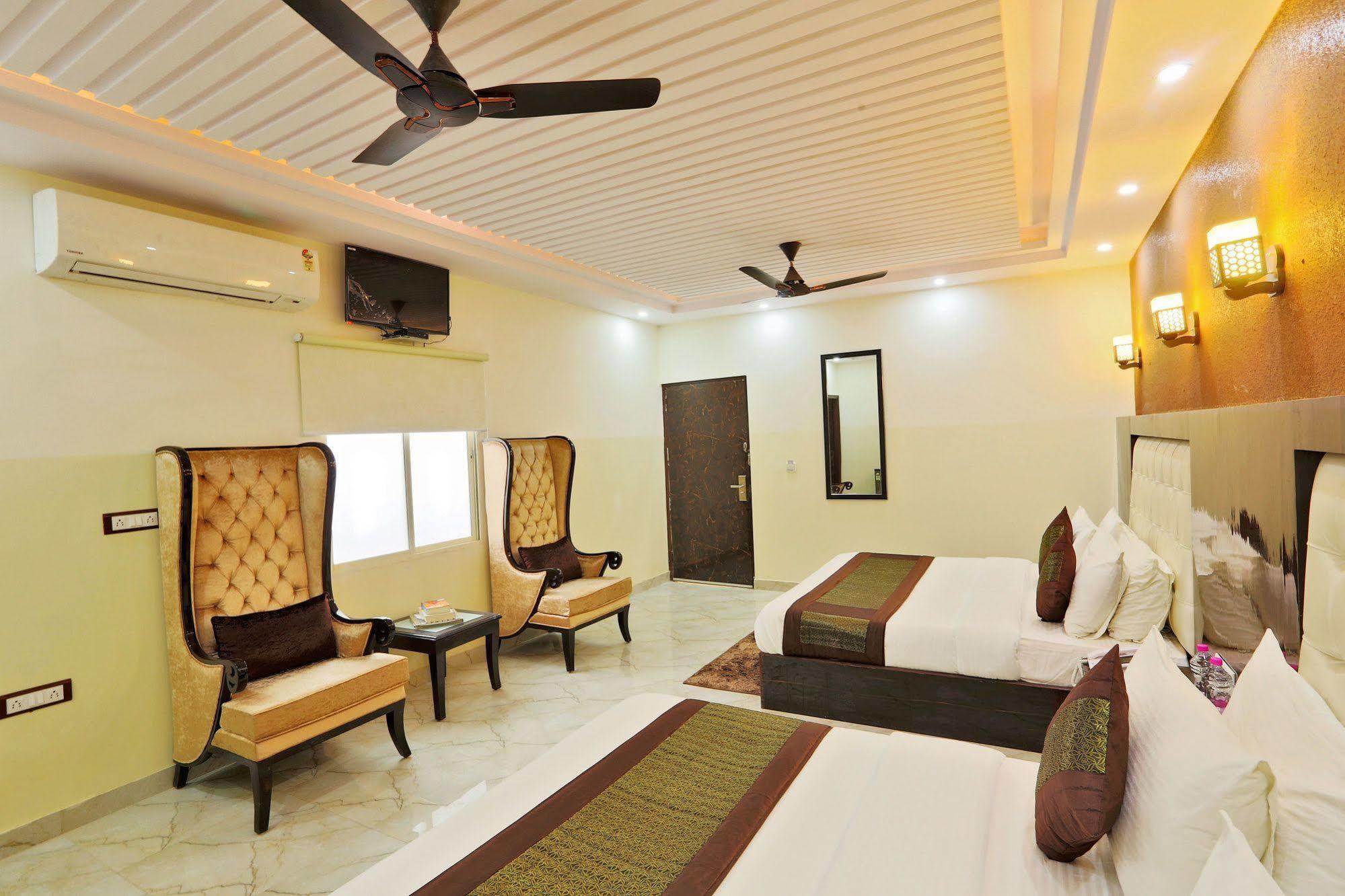Airport Hotel