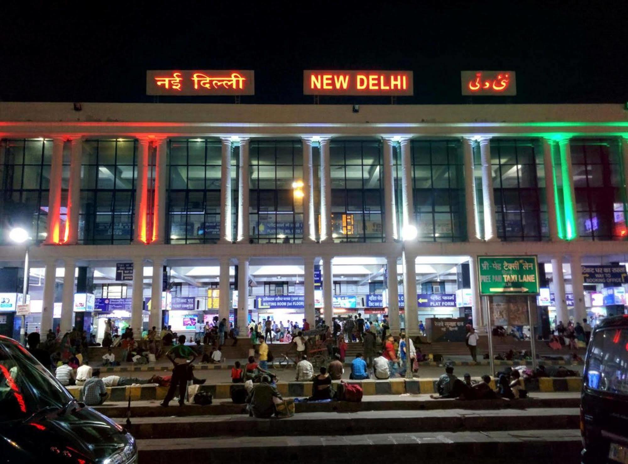 Delhi 55 -city Center Hotel 4*