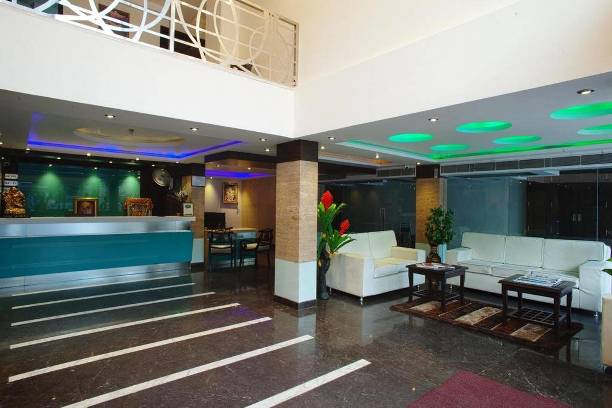Hotel Delhi 55 -city Center New Delhi