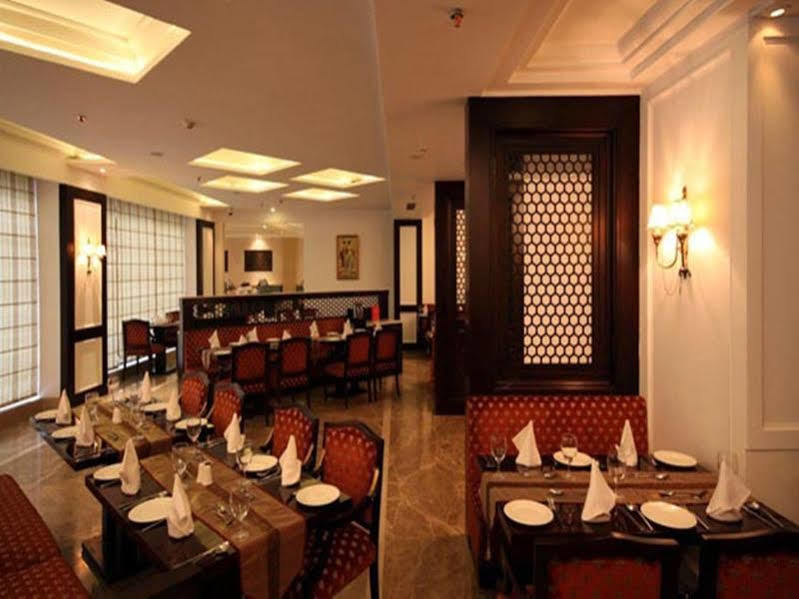 Country & By Radisson, Delhi Satbari Resort 4*