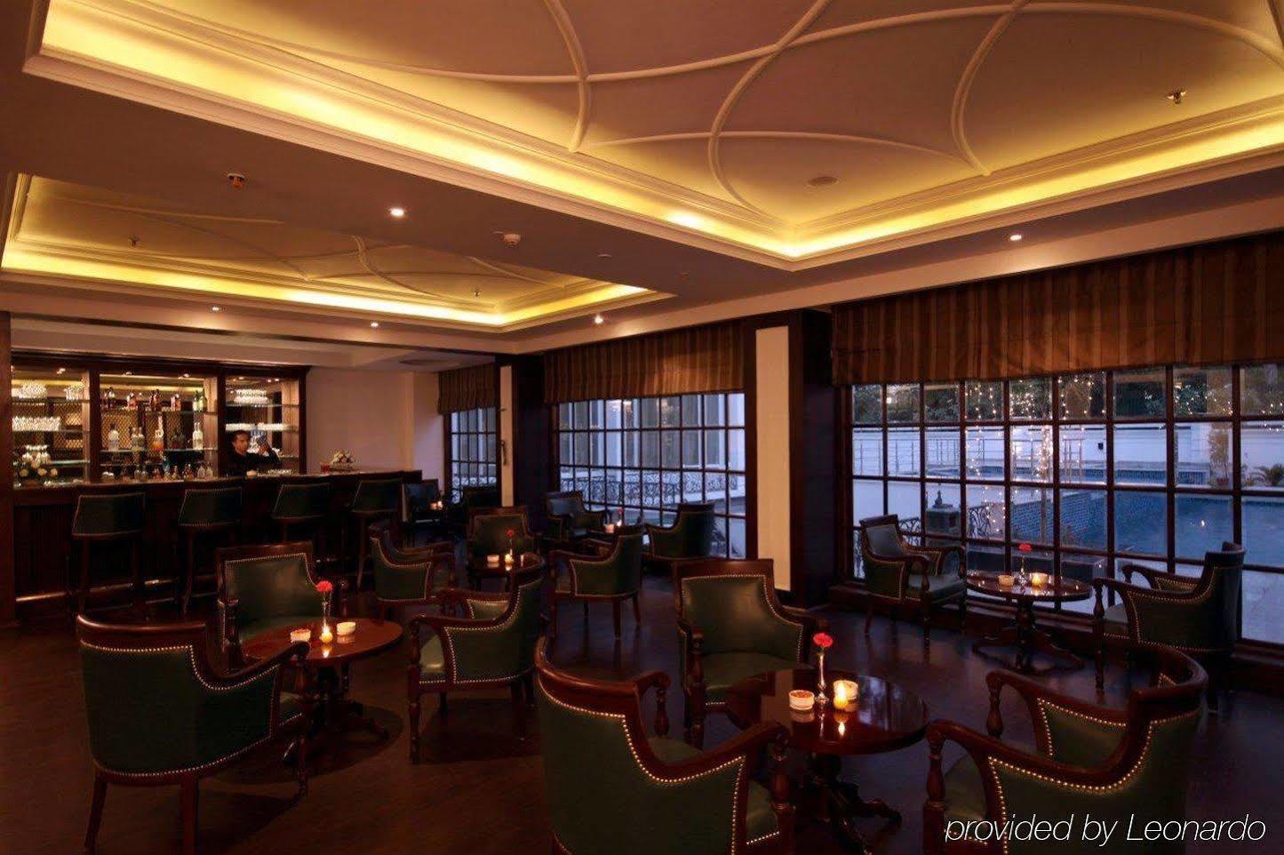 Country & By Radisson, Delhi Satbari 4*