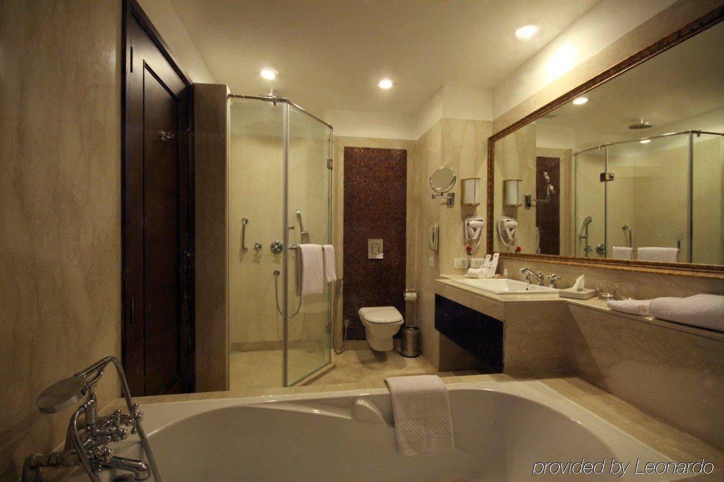 Country & By Radisson, Delhi Satbari Resort New Delhi