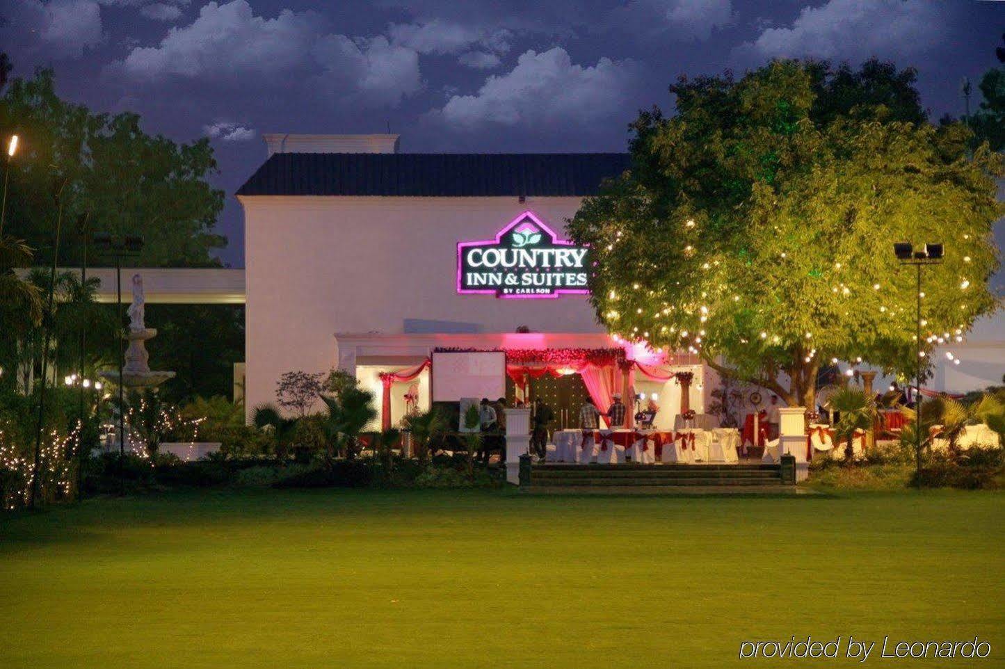 Country & By Radisson, Delhi Satbari Resort 4*