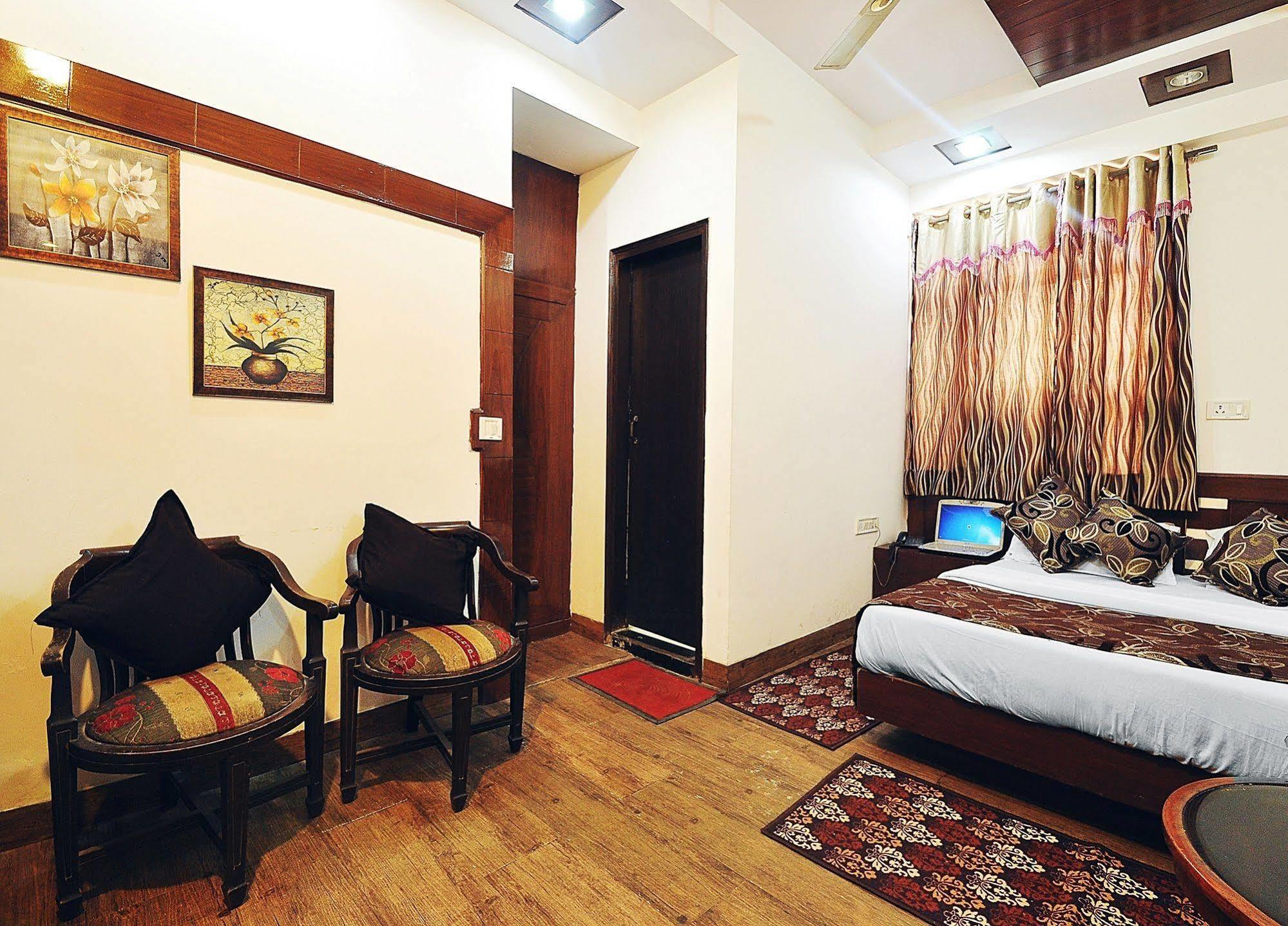 Hotel Shiva Intercontinental New Delhi