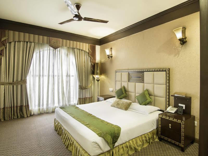 Treebo Tryst Royce New Friends Colony Hotel 3*
