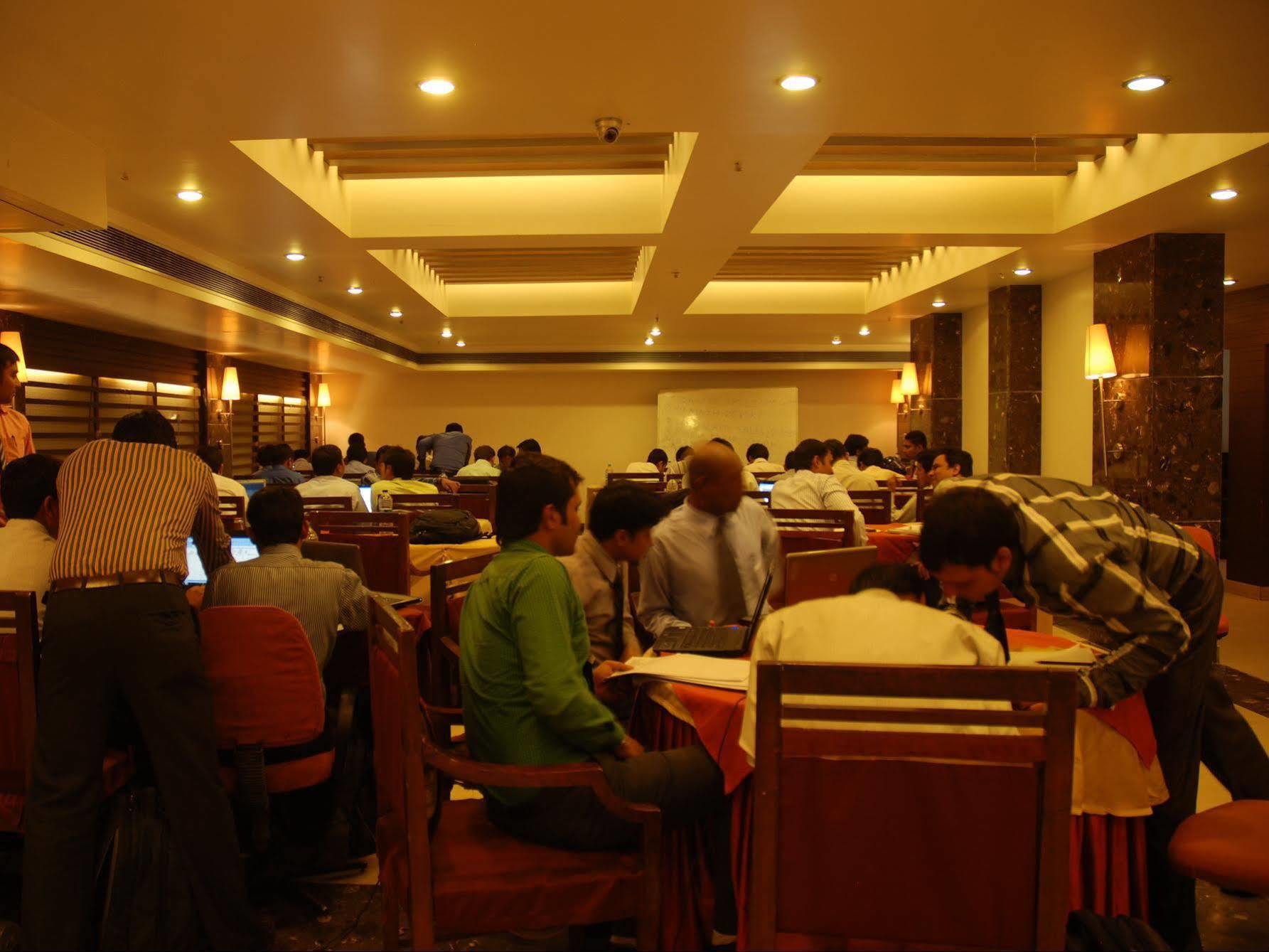 Hotel O Metro Height's Near Nangloi Railway Metro Station Delhi (National Capital Territory of India)