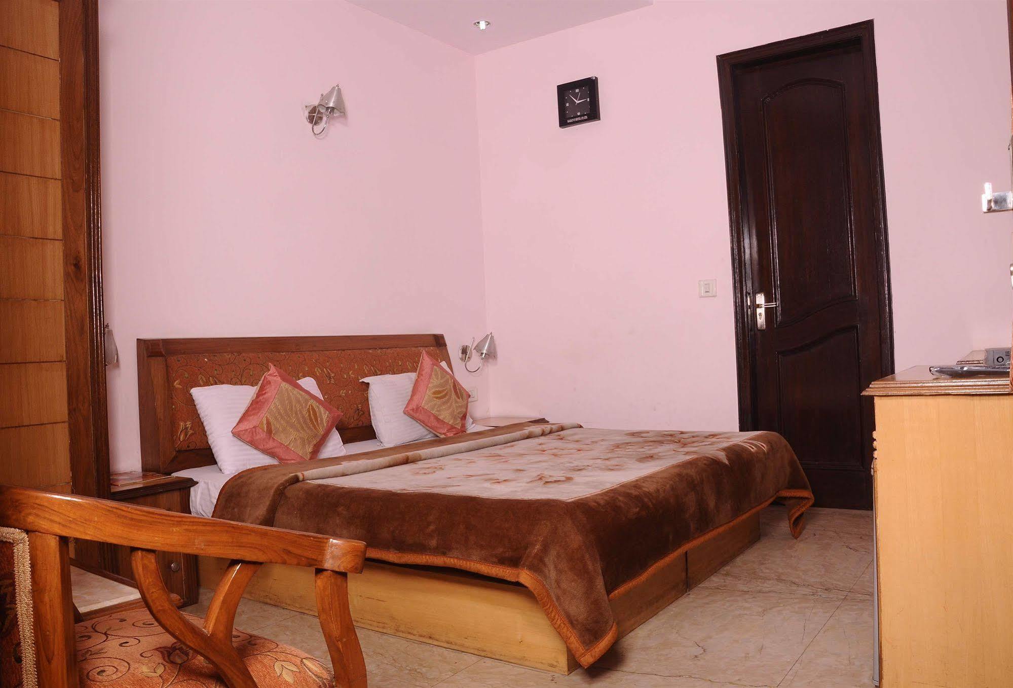 Karat 87 Hotel Delhi (National Capital Territory of India)