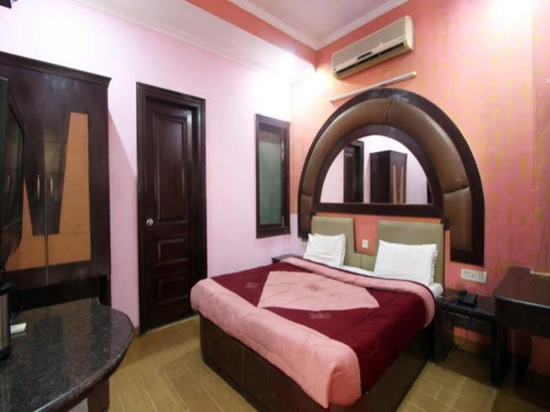 Hotel Delhi Heights New Delhi