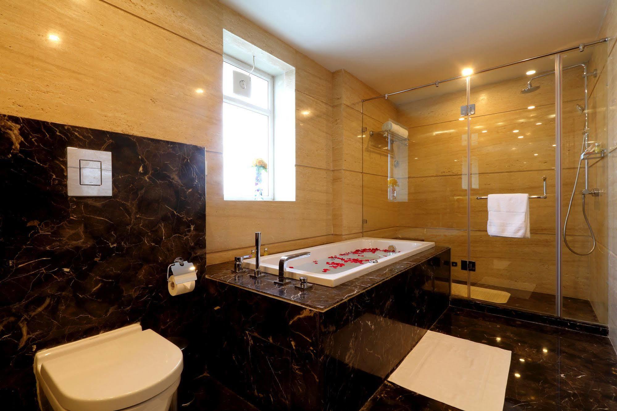 Ameya 4* New Delhi
