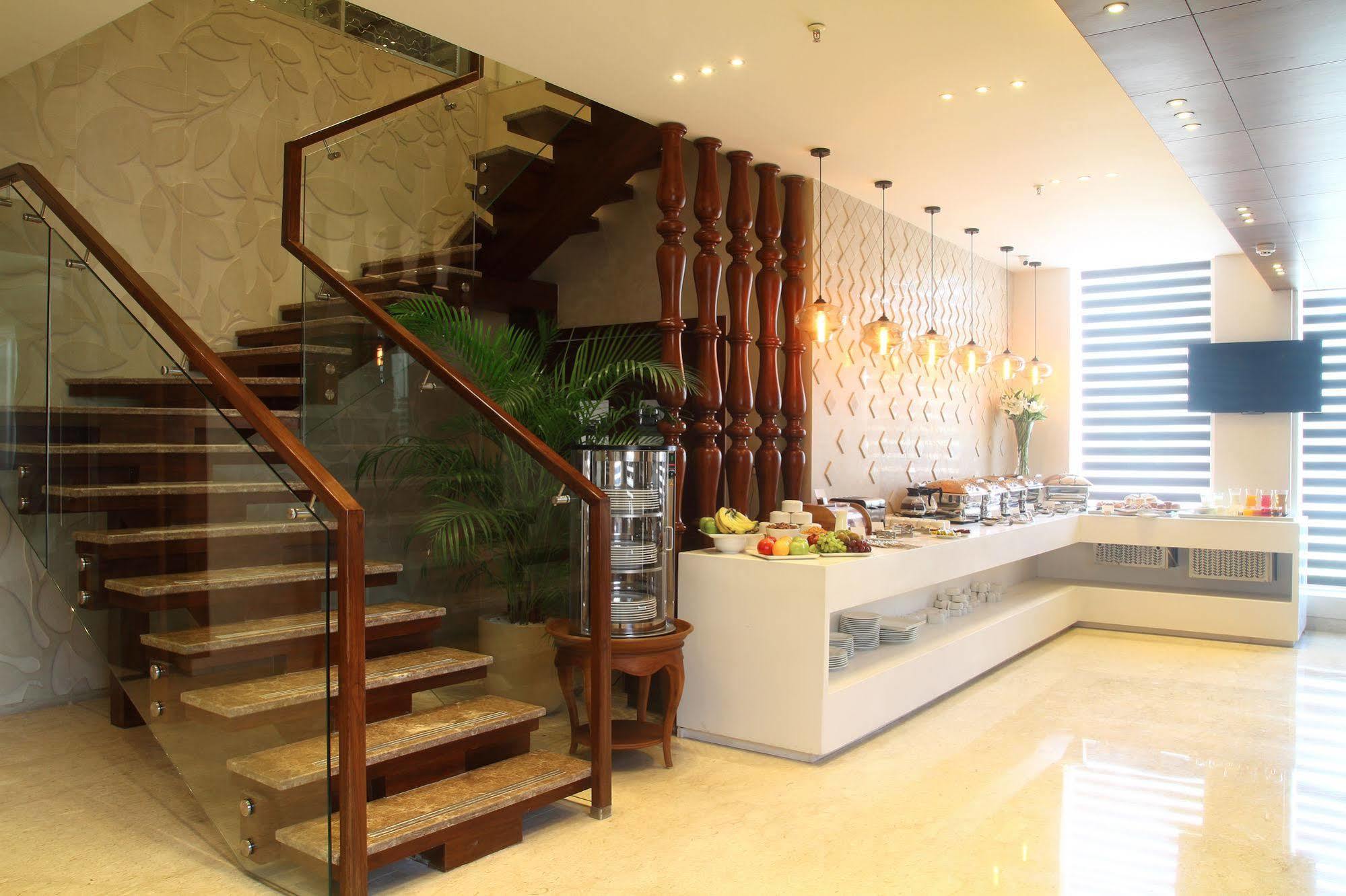Ameya 4* New Delhi