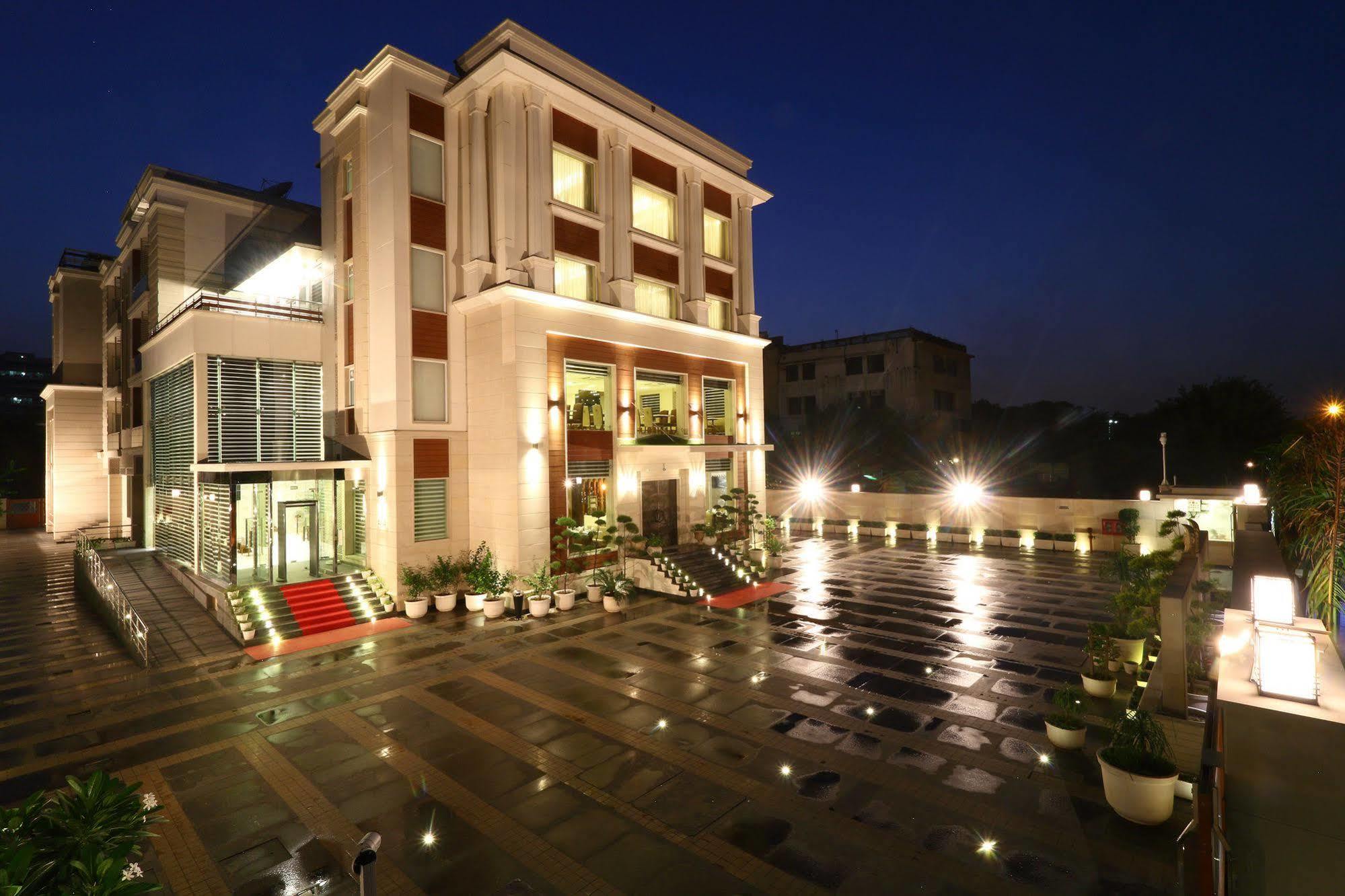 Hotel Ameya 4*