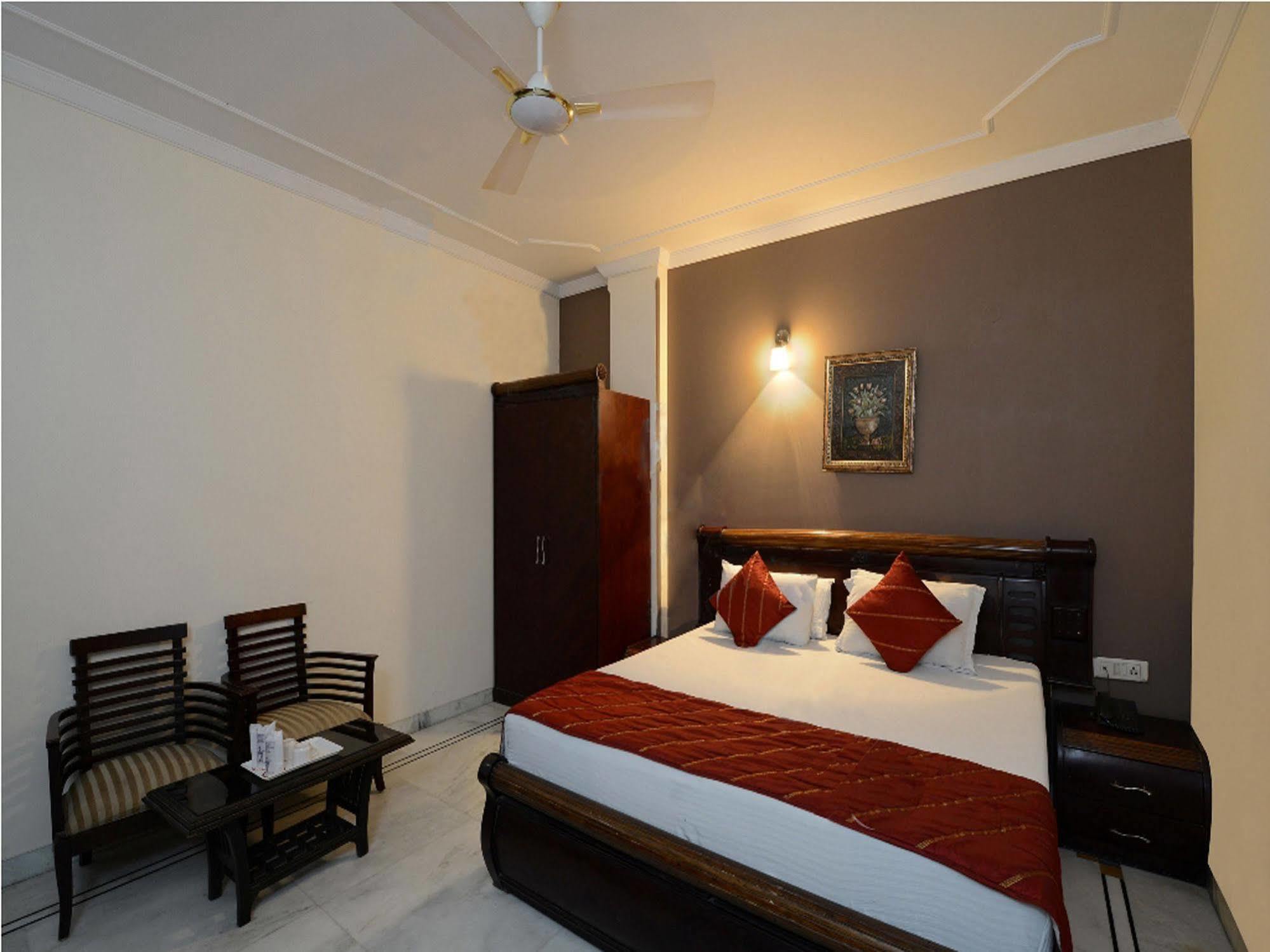Airport Vishal Residency New Delhi