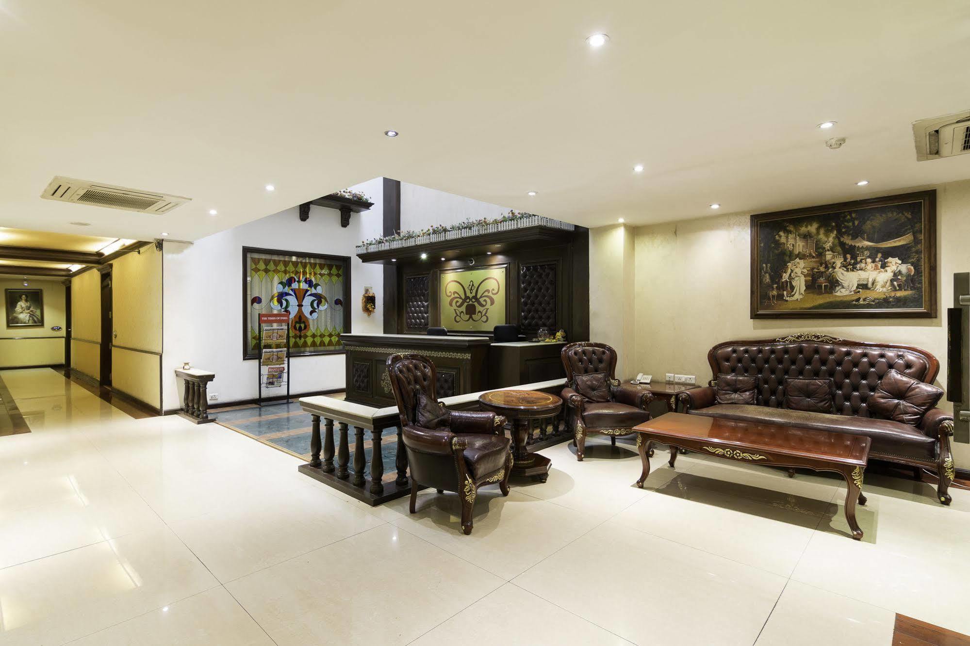 Hotel Treebo Tryst Royce New Friends Colony 3*