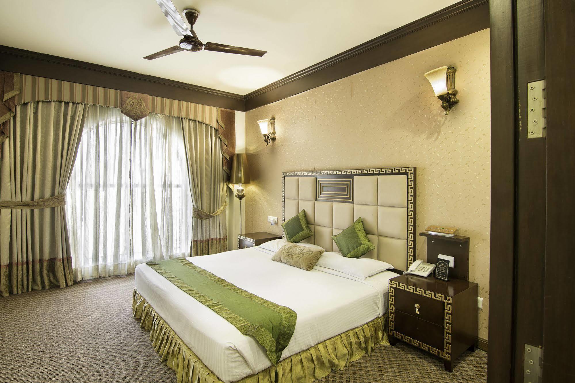 Treebo Tryst Royce New Friends Colony Hotel New Delhi