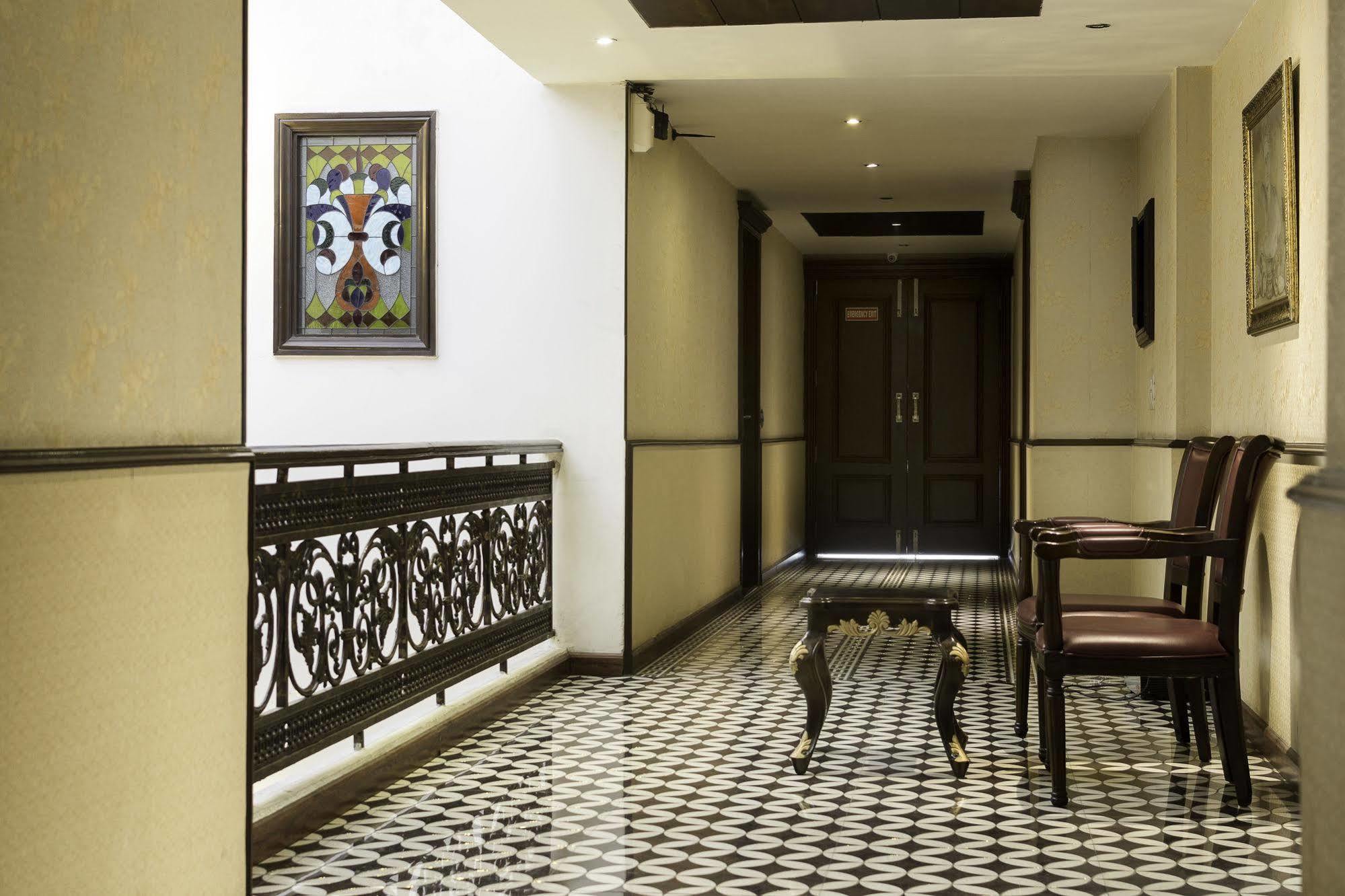 Treebo Tryst Royce New Friends Colony Hotel New Delhi