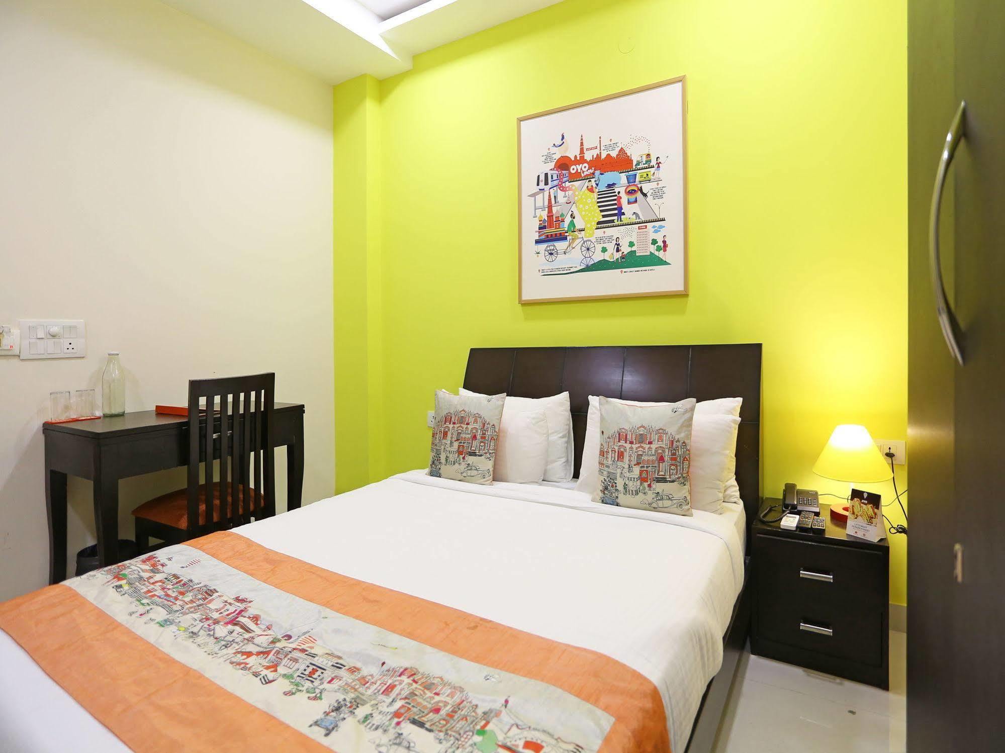Oyo Rohini Pitampura 3* Delhi (National Capital Territory of India)