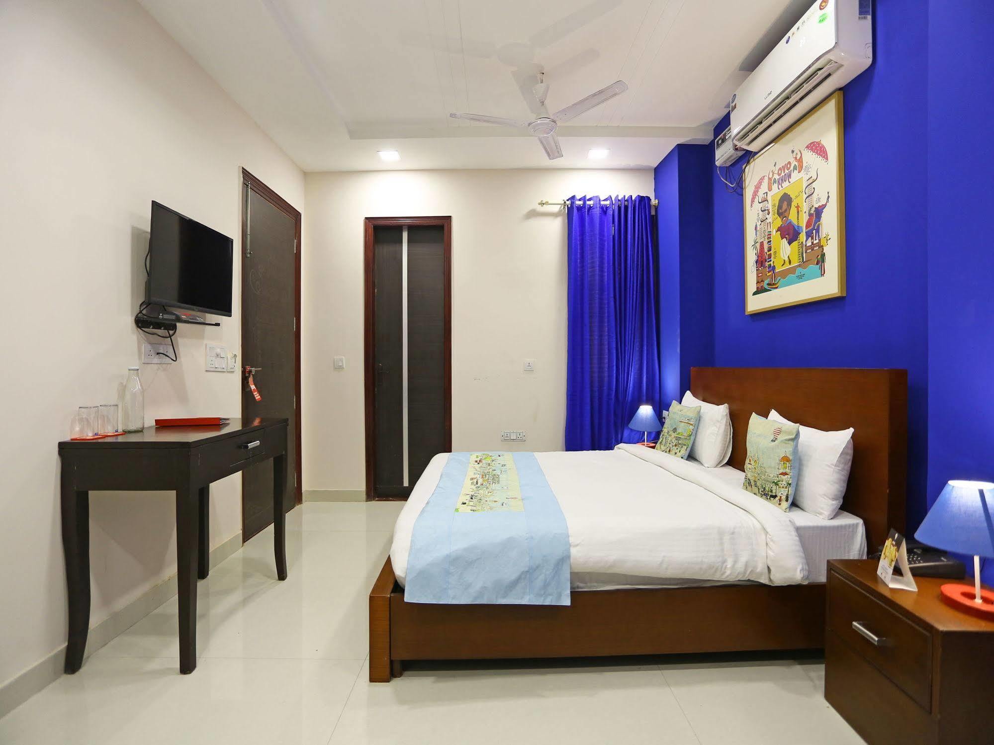 Oyo Rohini Pitampura Hotel 3*