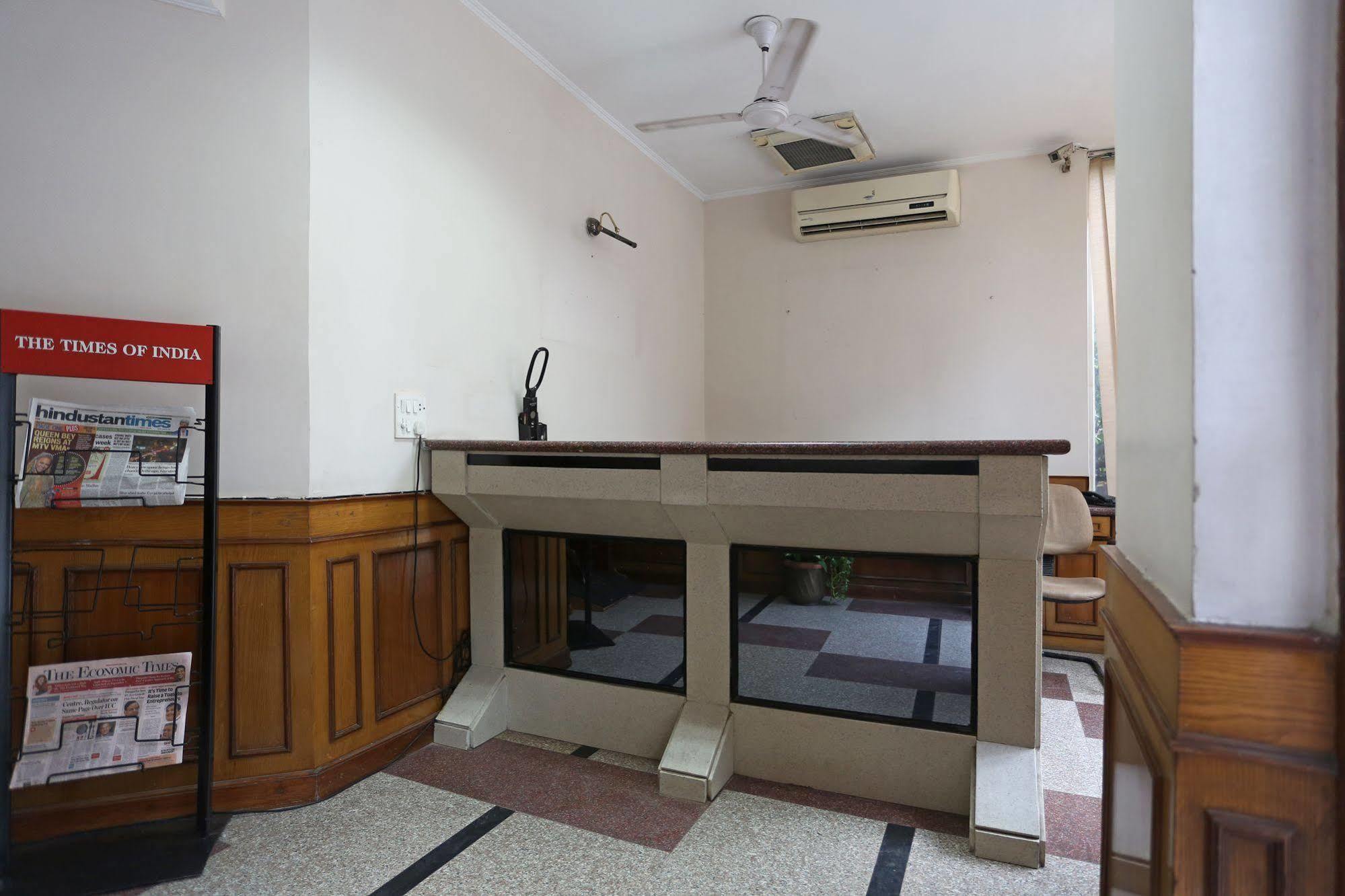 Oyo Kalkaji Mandir New Delhi